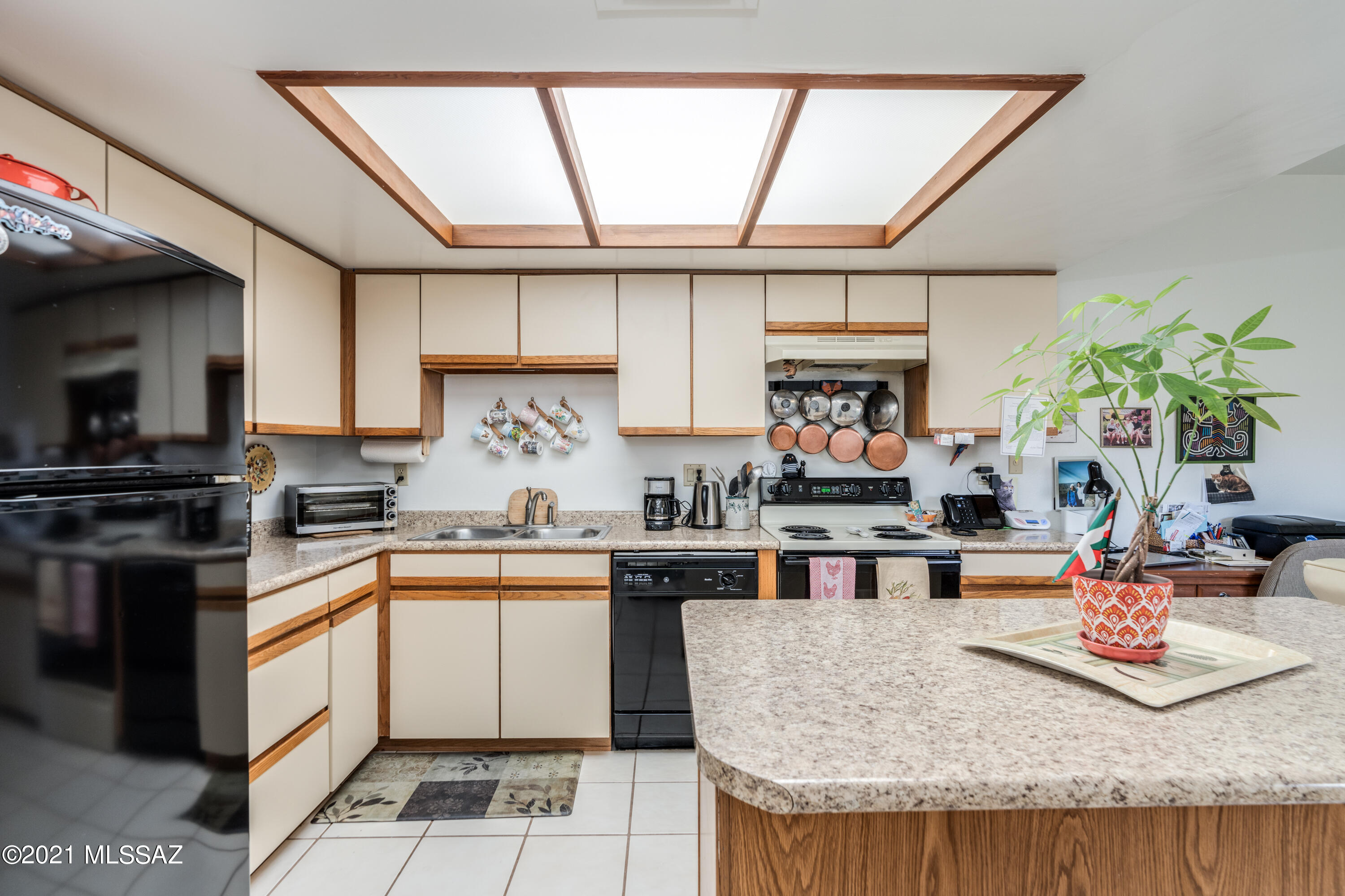 4650 N Avenida Ronca