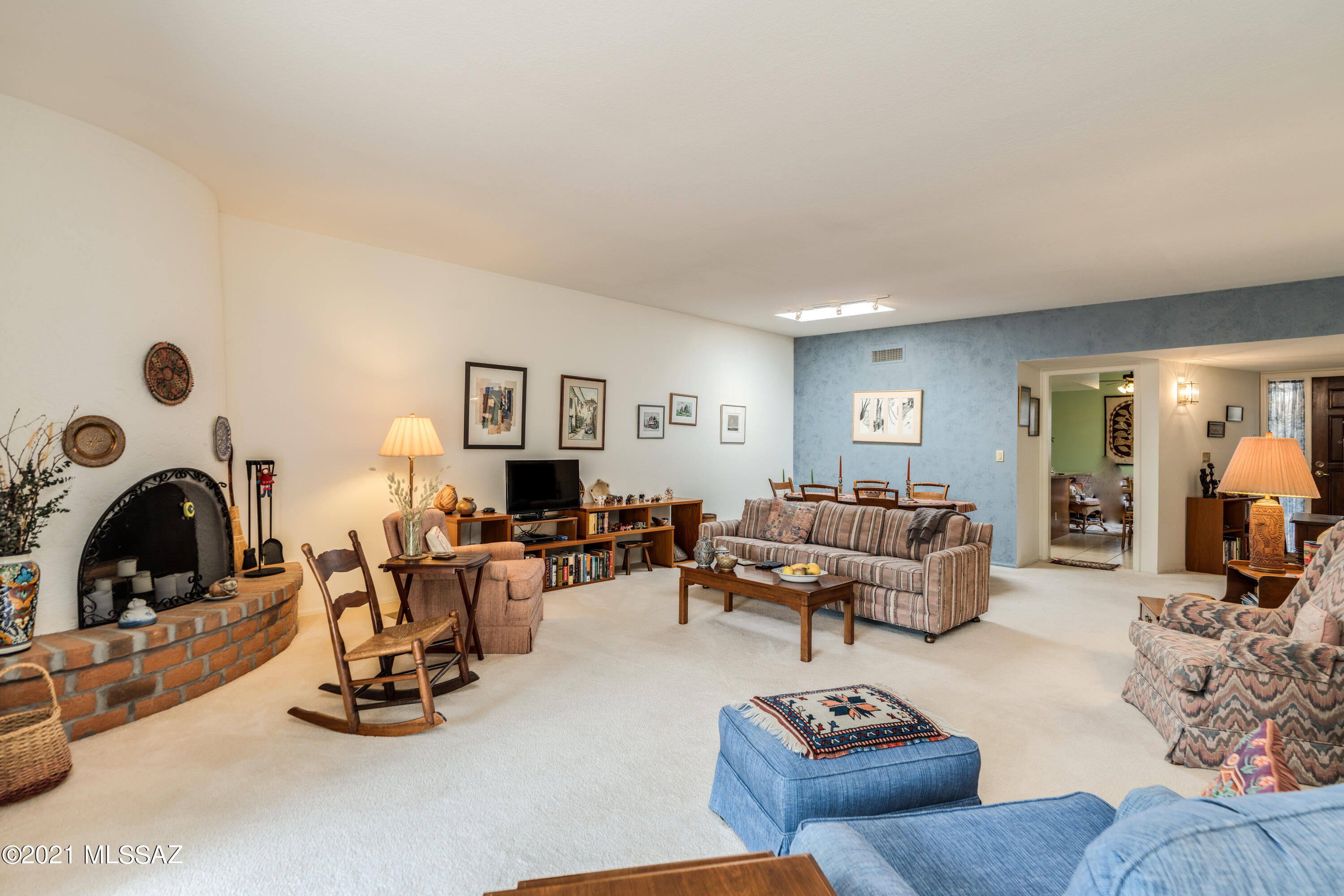 4650 N Avenida Ronca