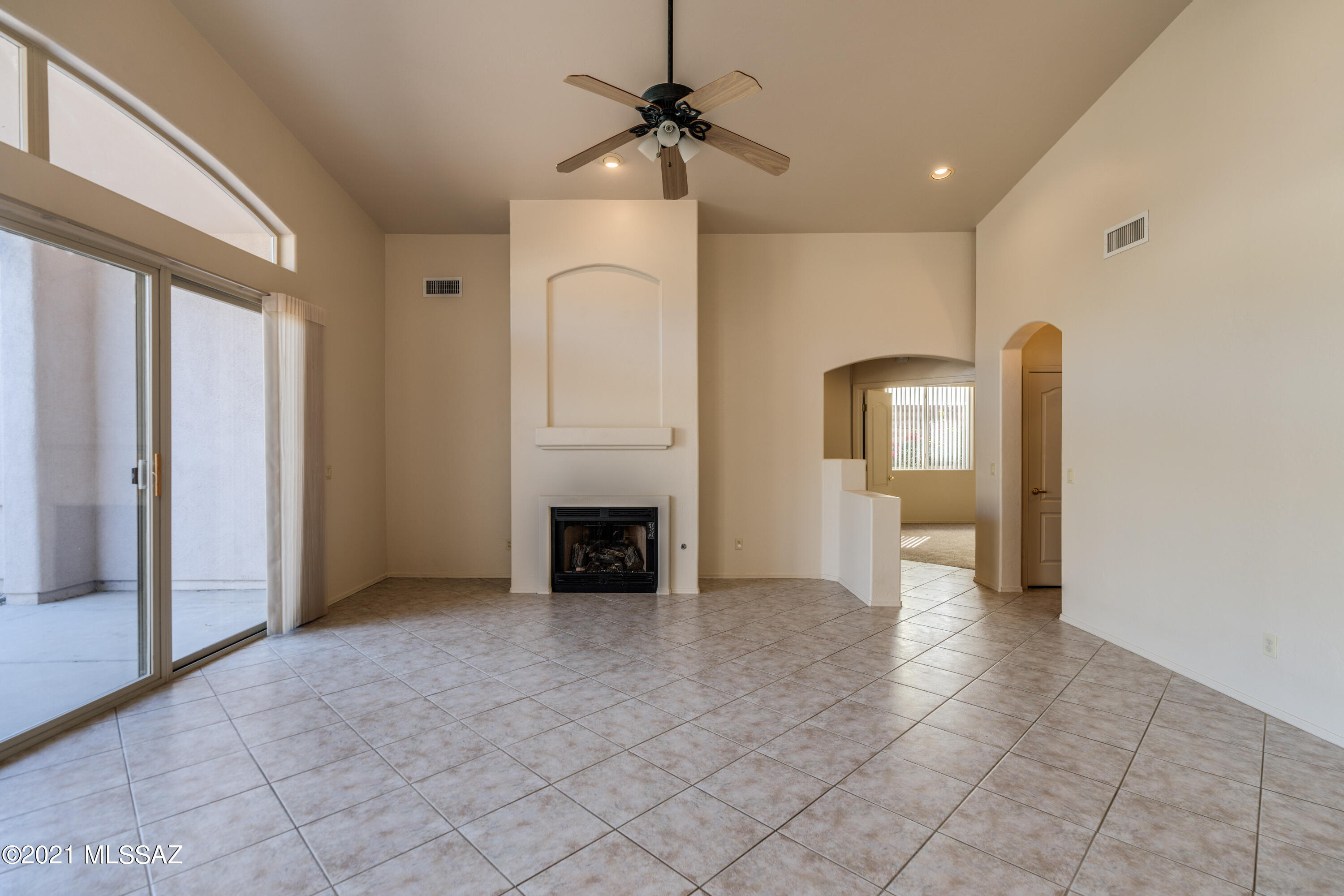 5285 N Spring View Drive