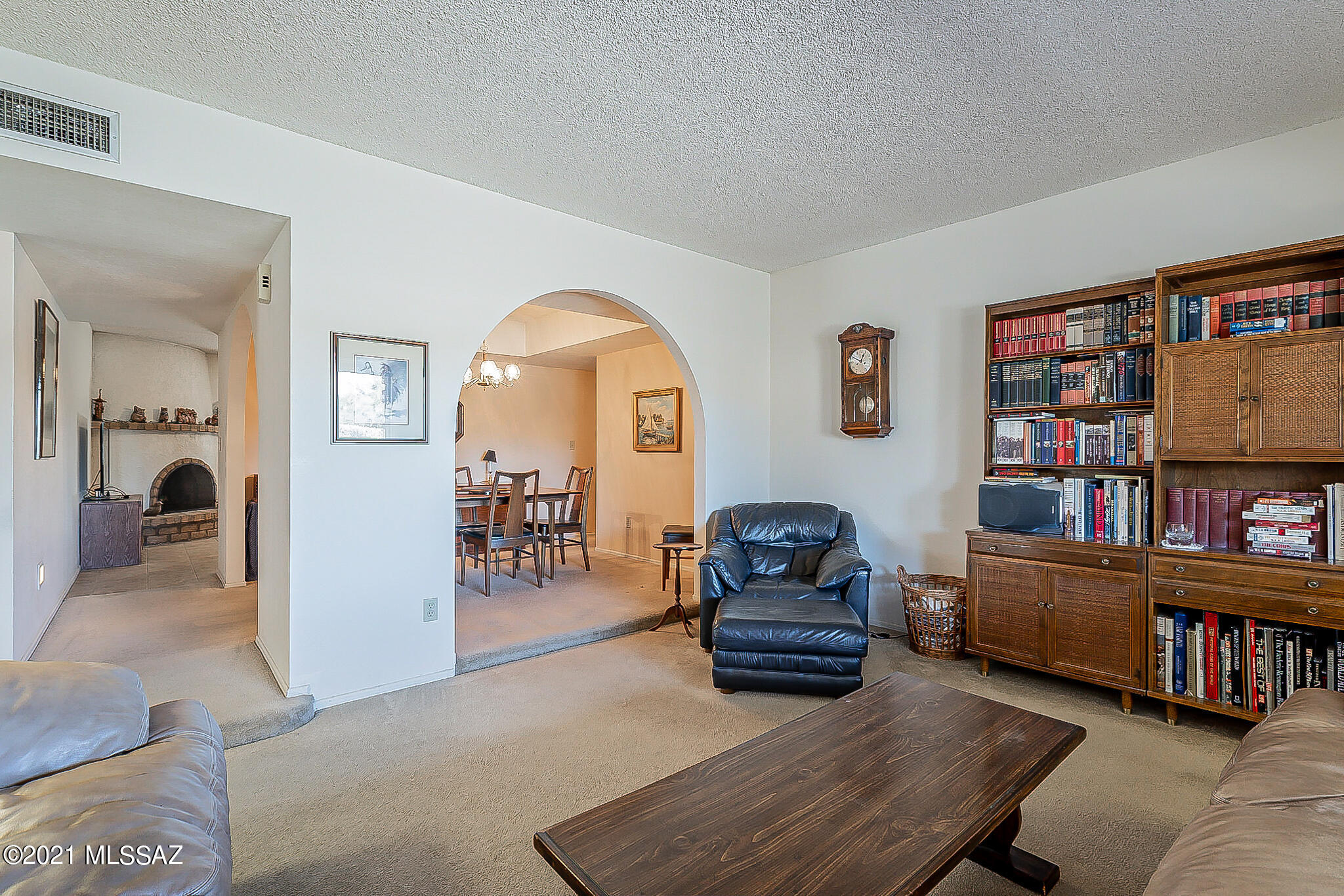 2709 N Essel Drive