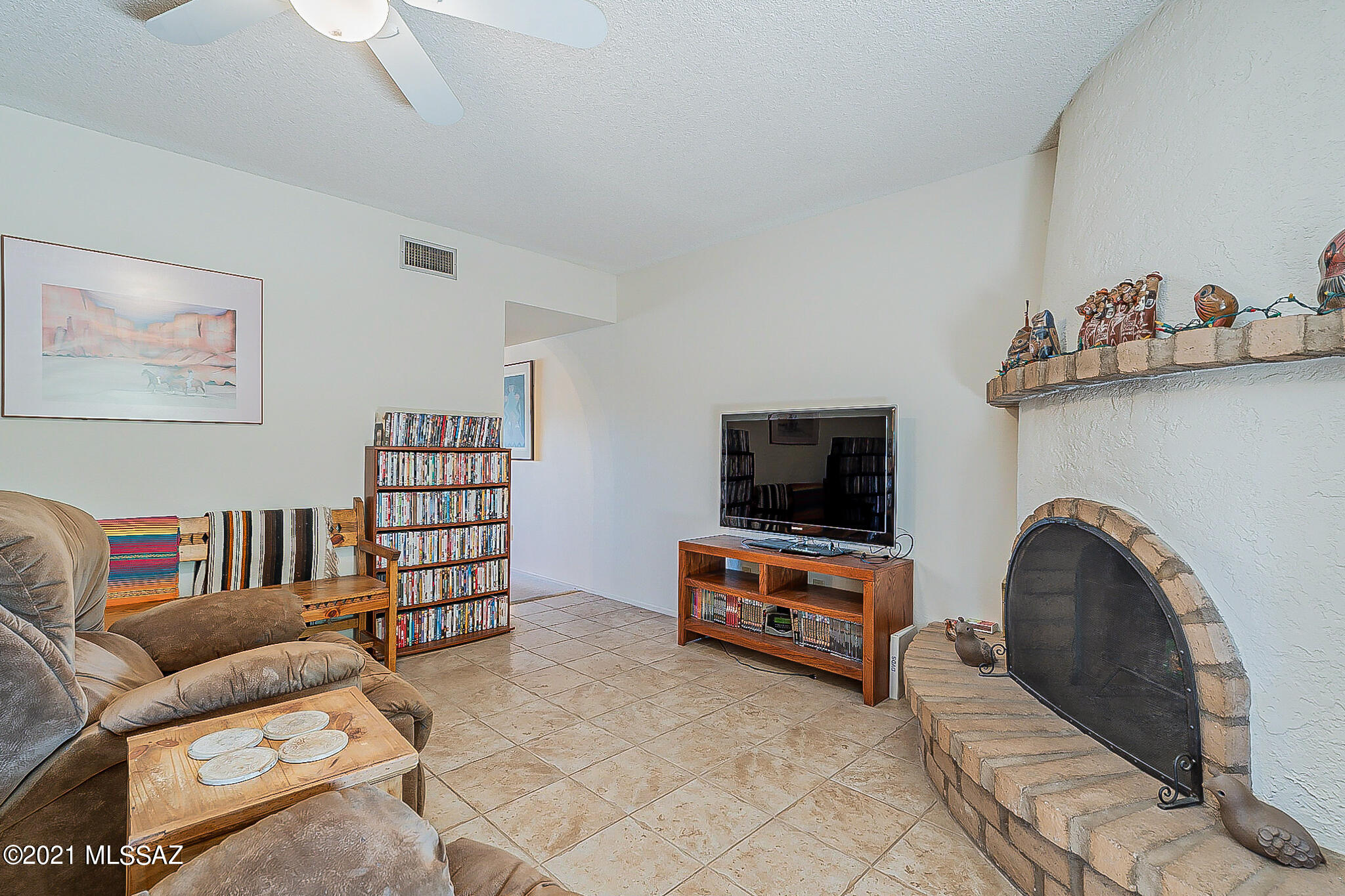 2709 N Essel Drive