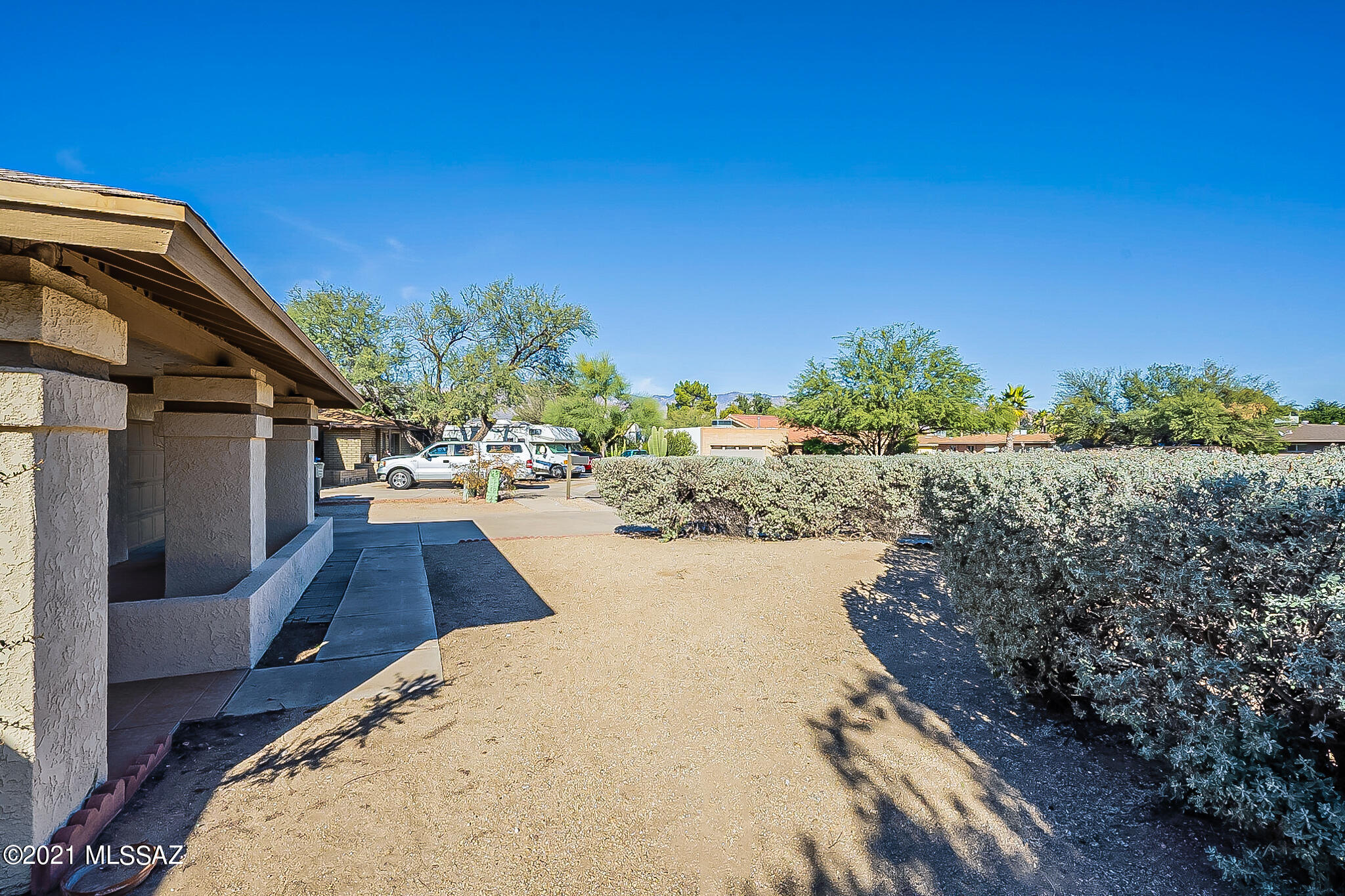 2709 N Essel Drive