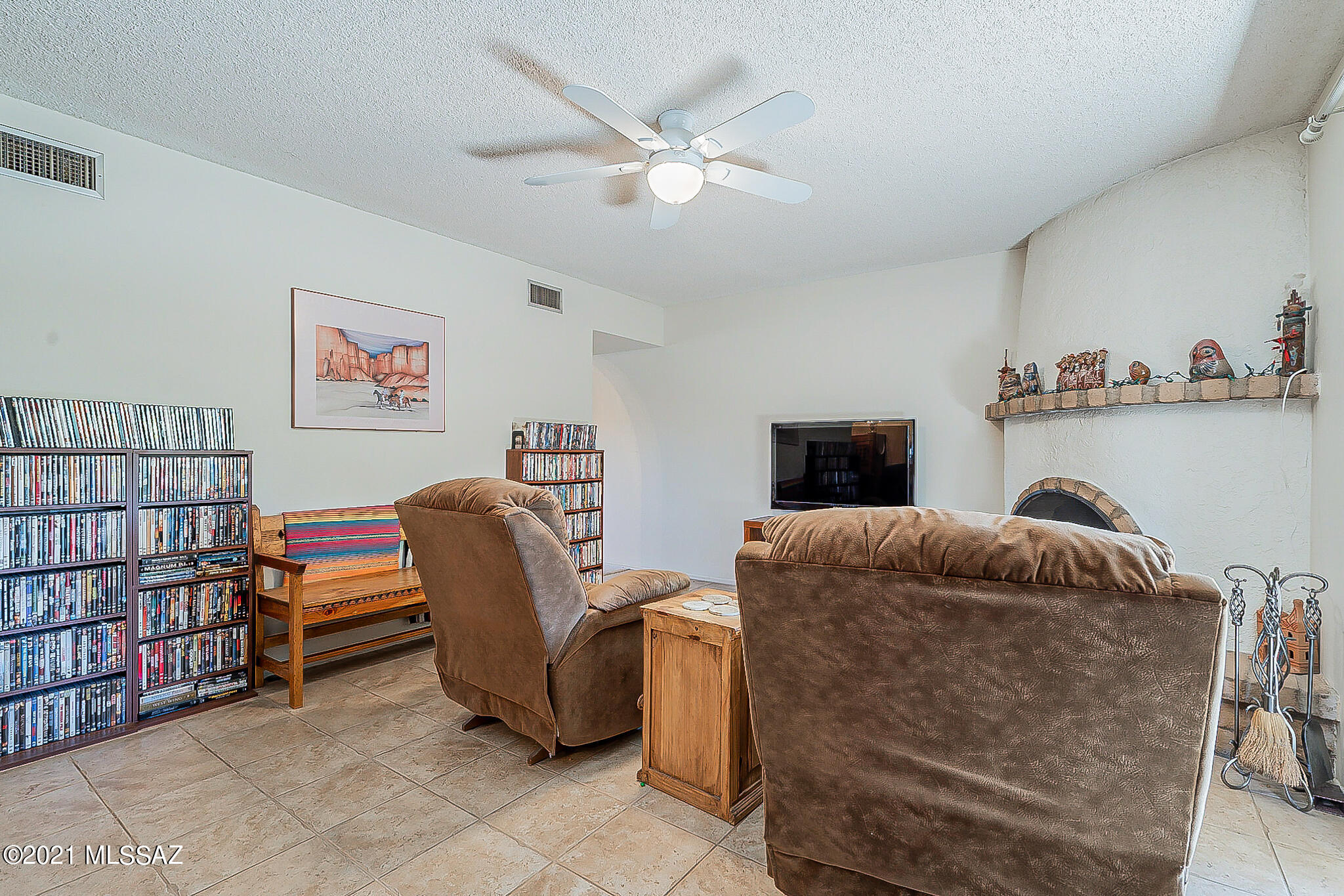 2709 N Essel Drive