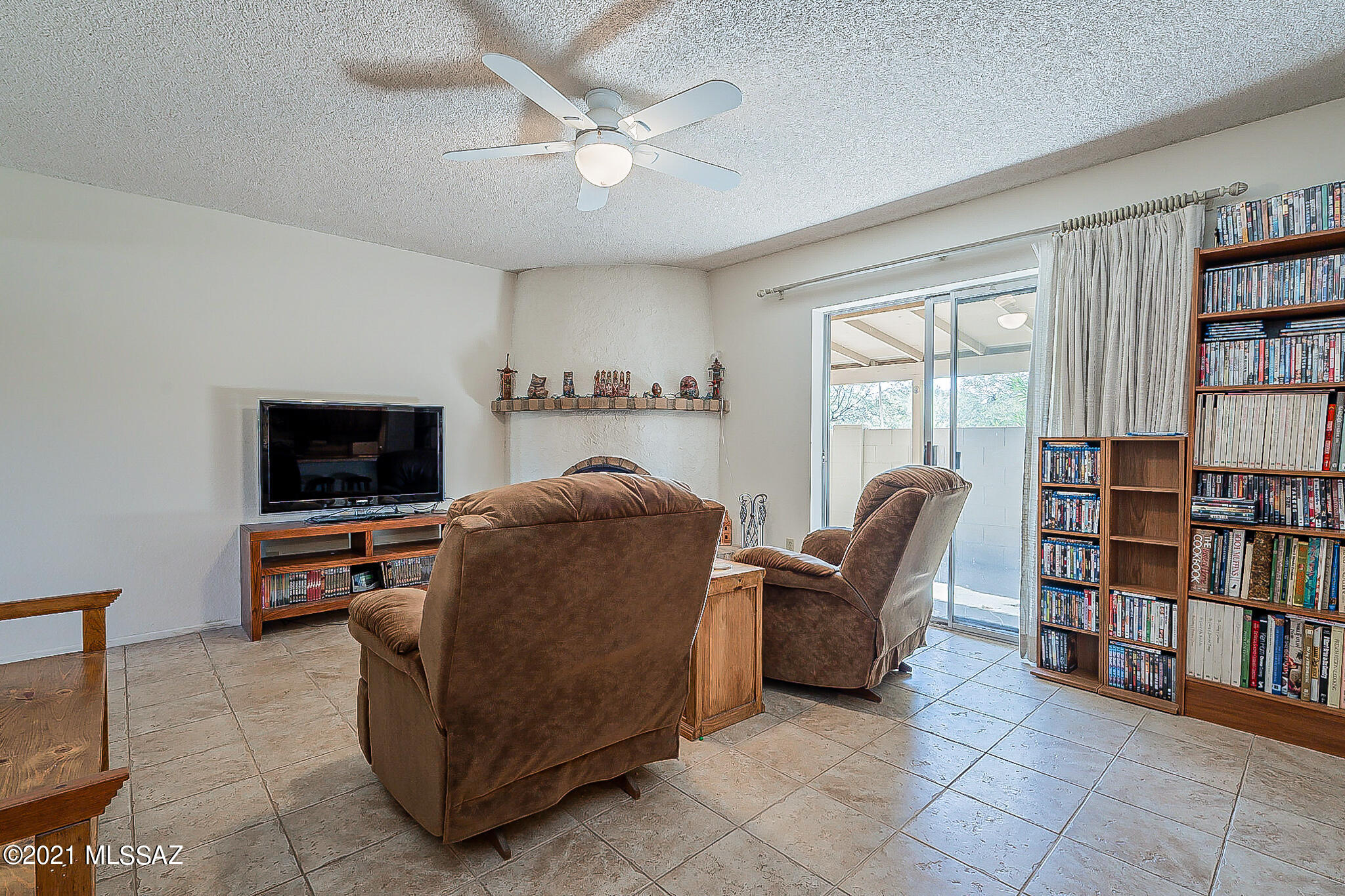 2709 N Essel Drive