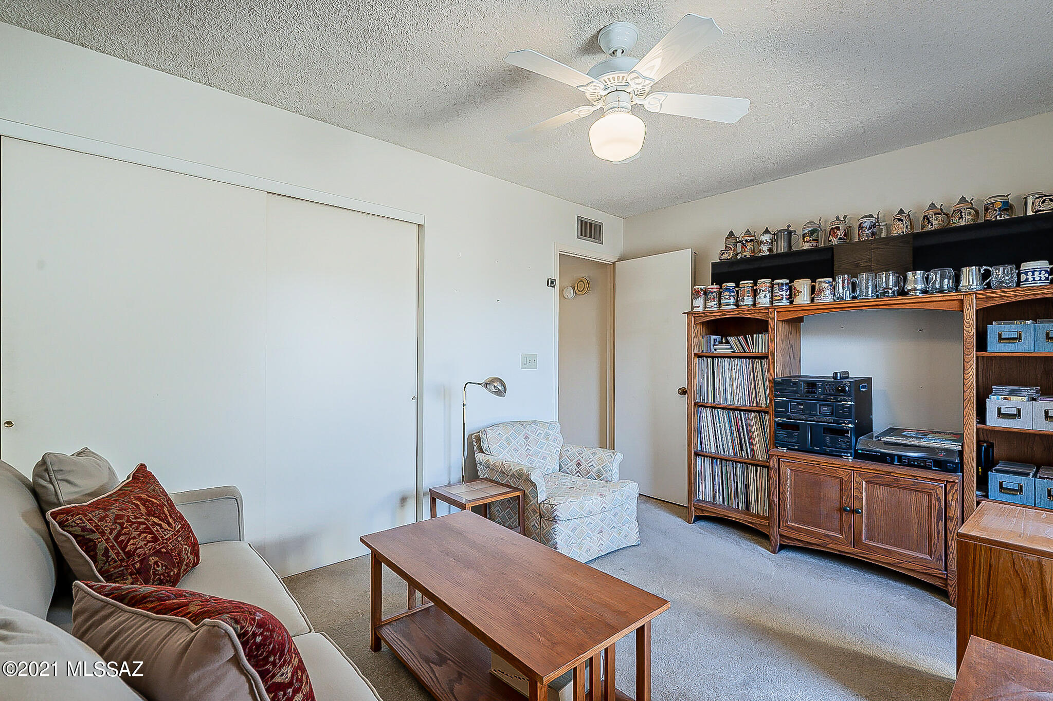 2709 N Essel Drive