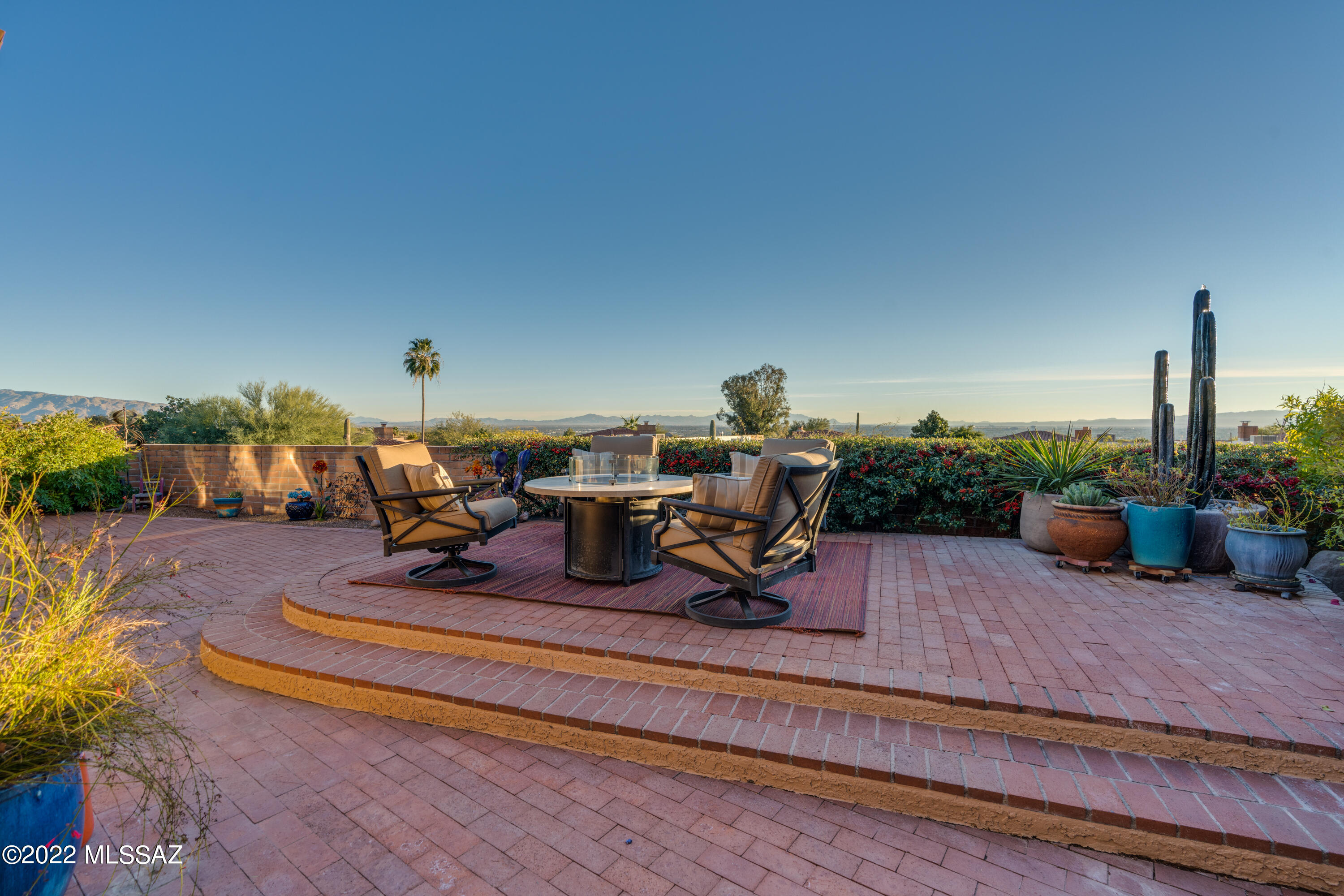 6800 E Pico Del Monte