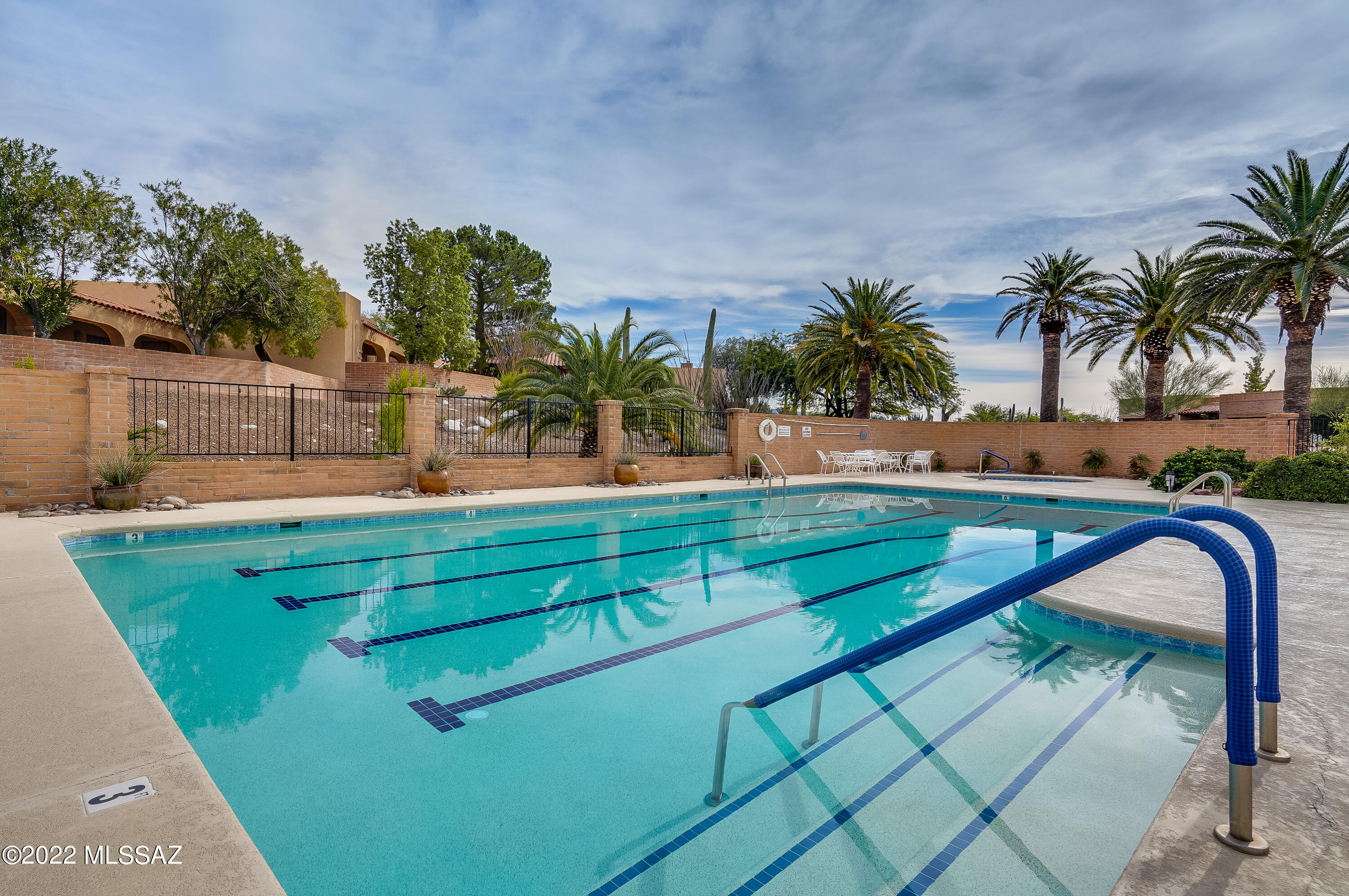 6800 E Pico Del Monte