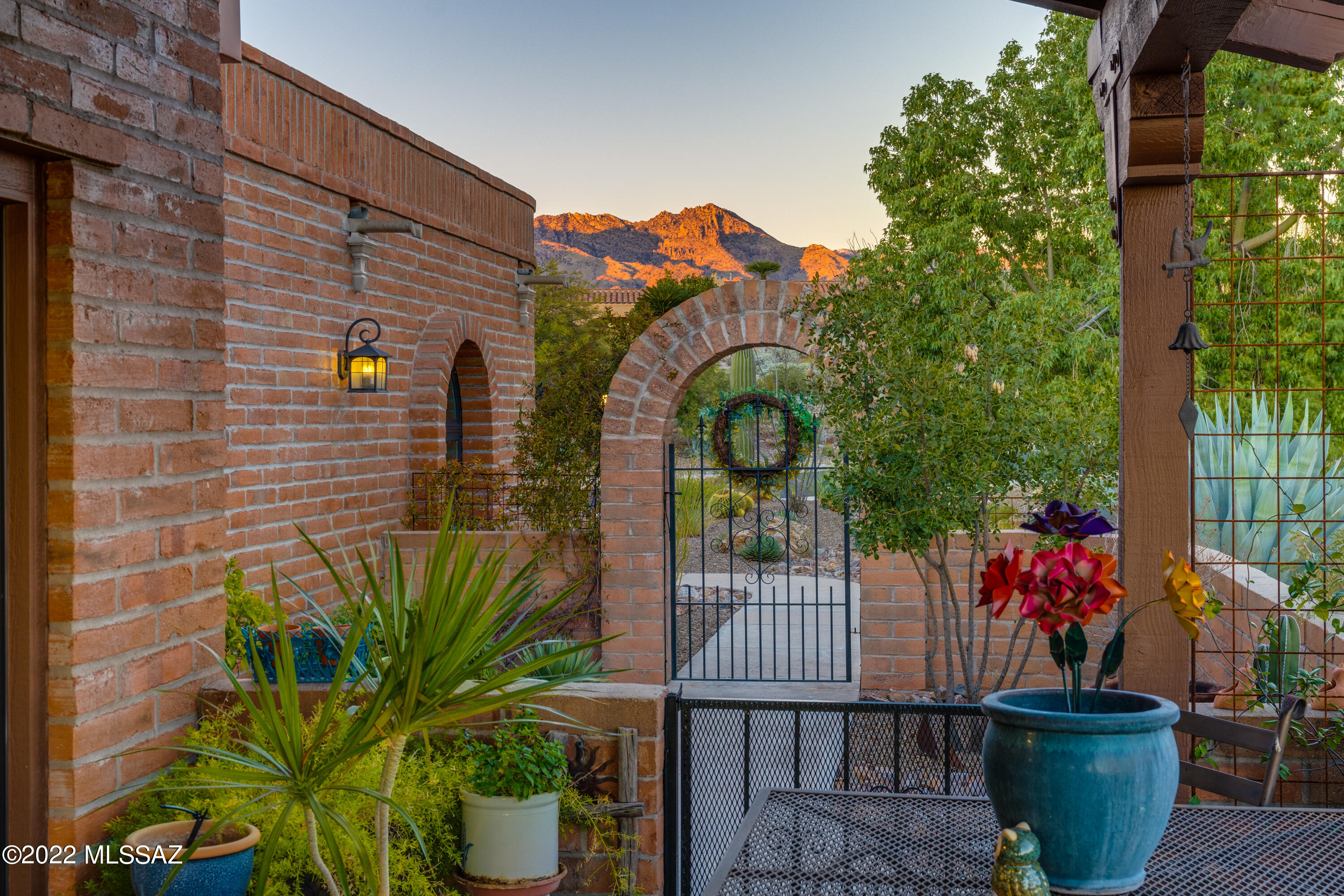 6800 E Pico Del Monte