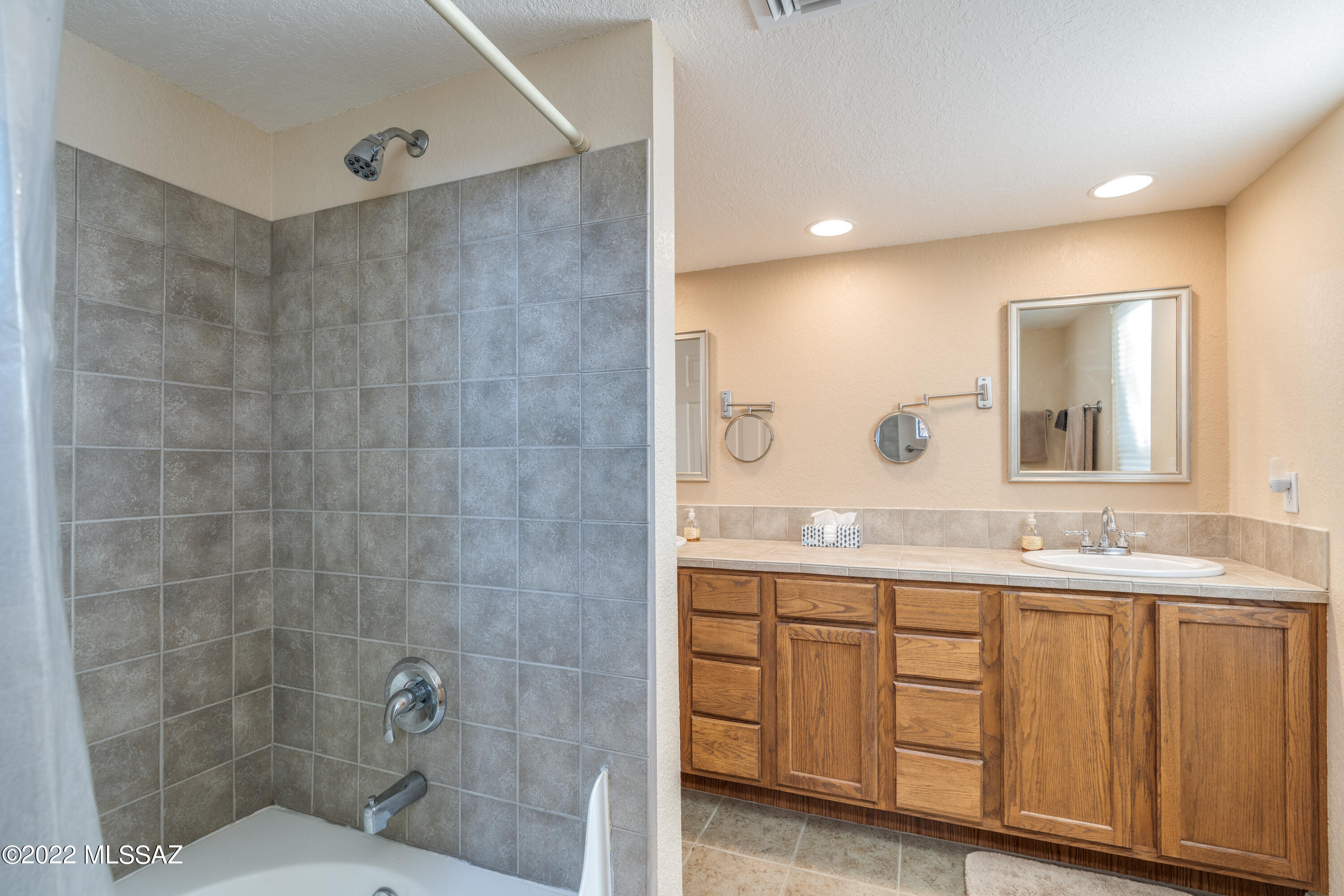 5051 N Sabino Canyon Road Unit: 2116