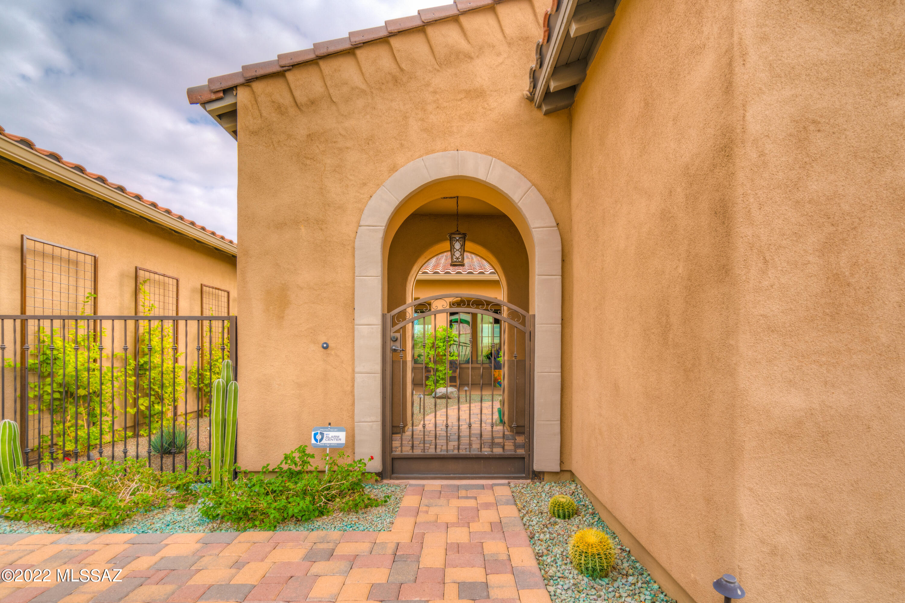 14110 N Crooked Creek Drive