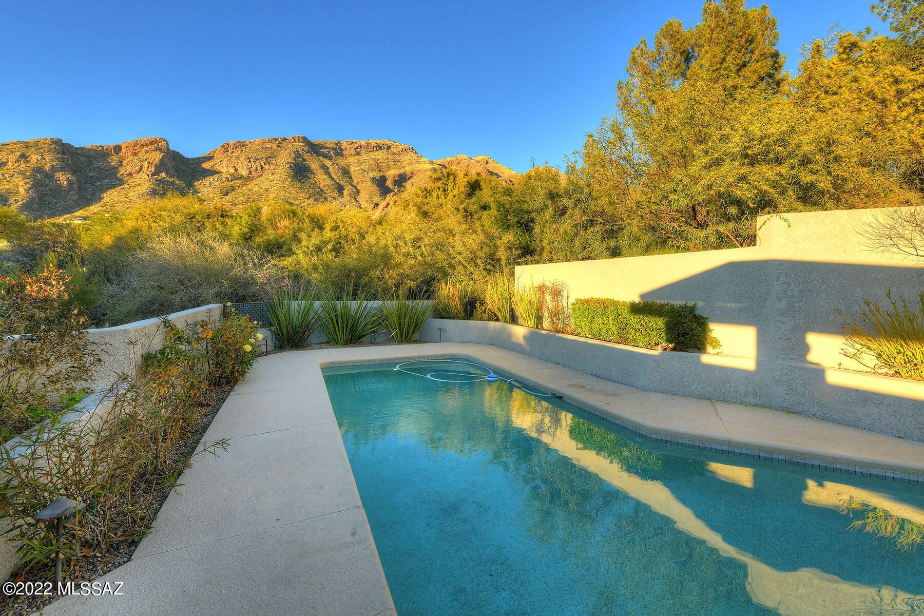 4825 E Placita Tres Vidas