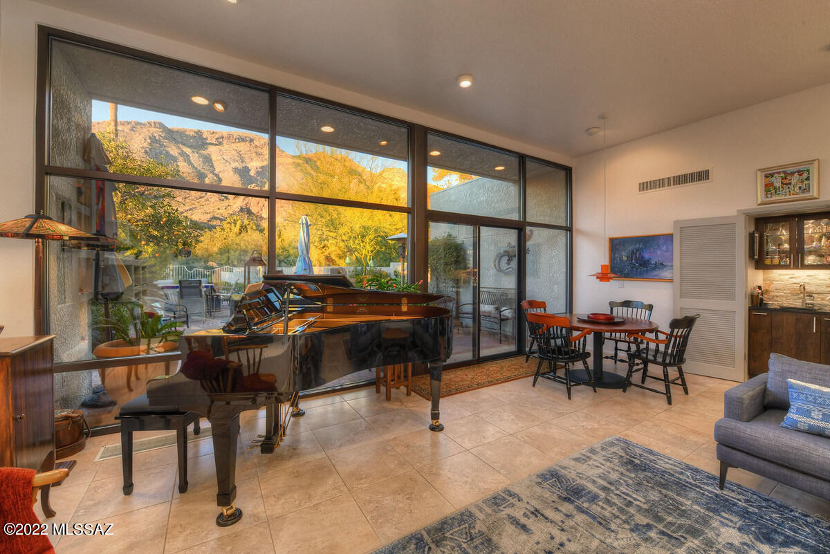 4825 E Placita Tres Vidas