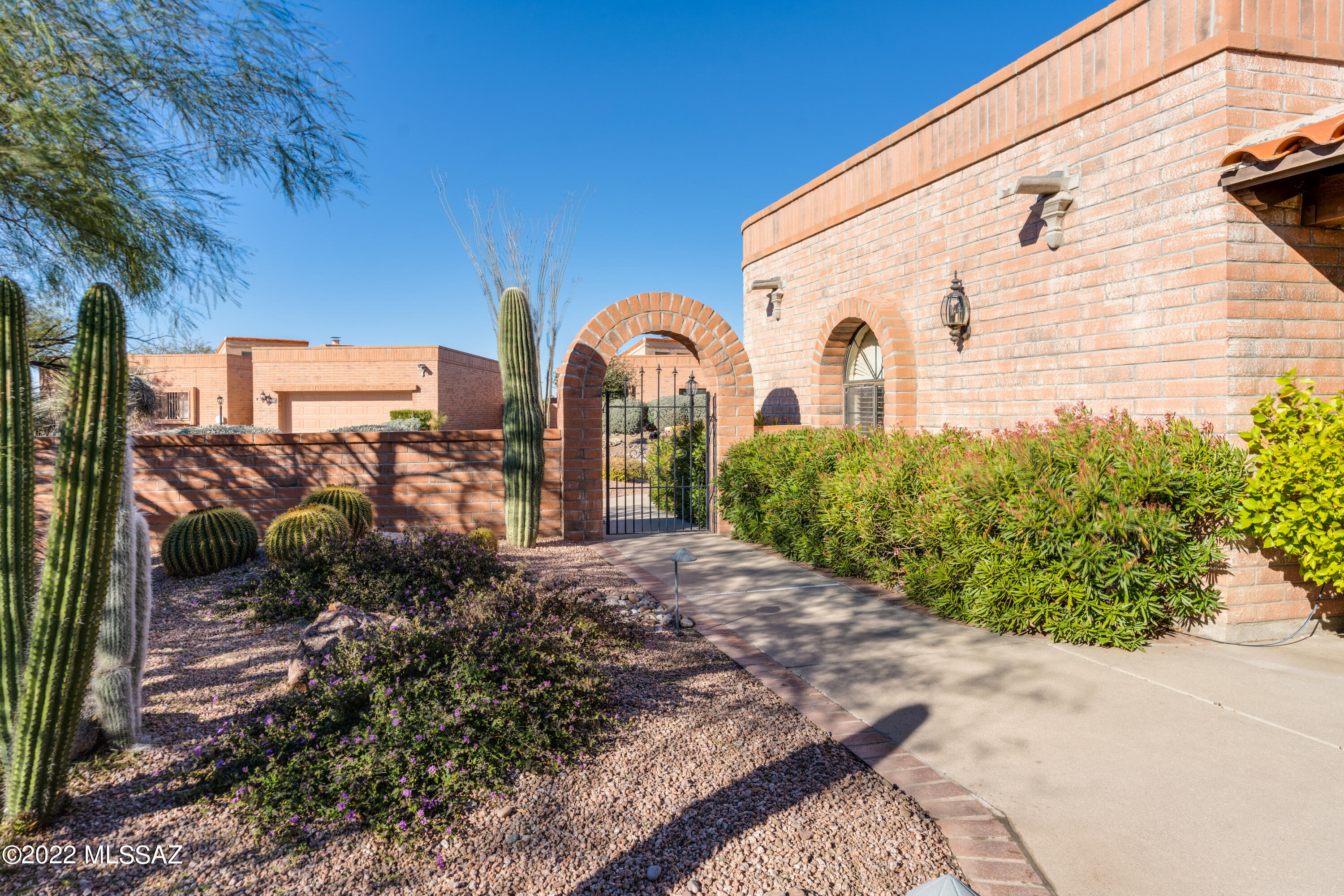 5460 N Via Velazquez