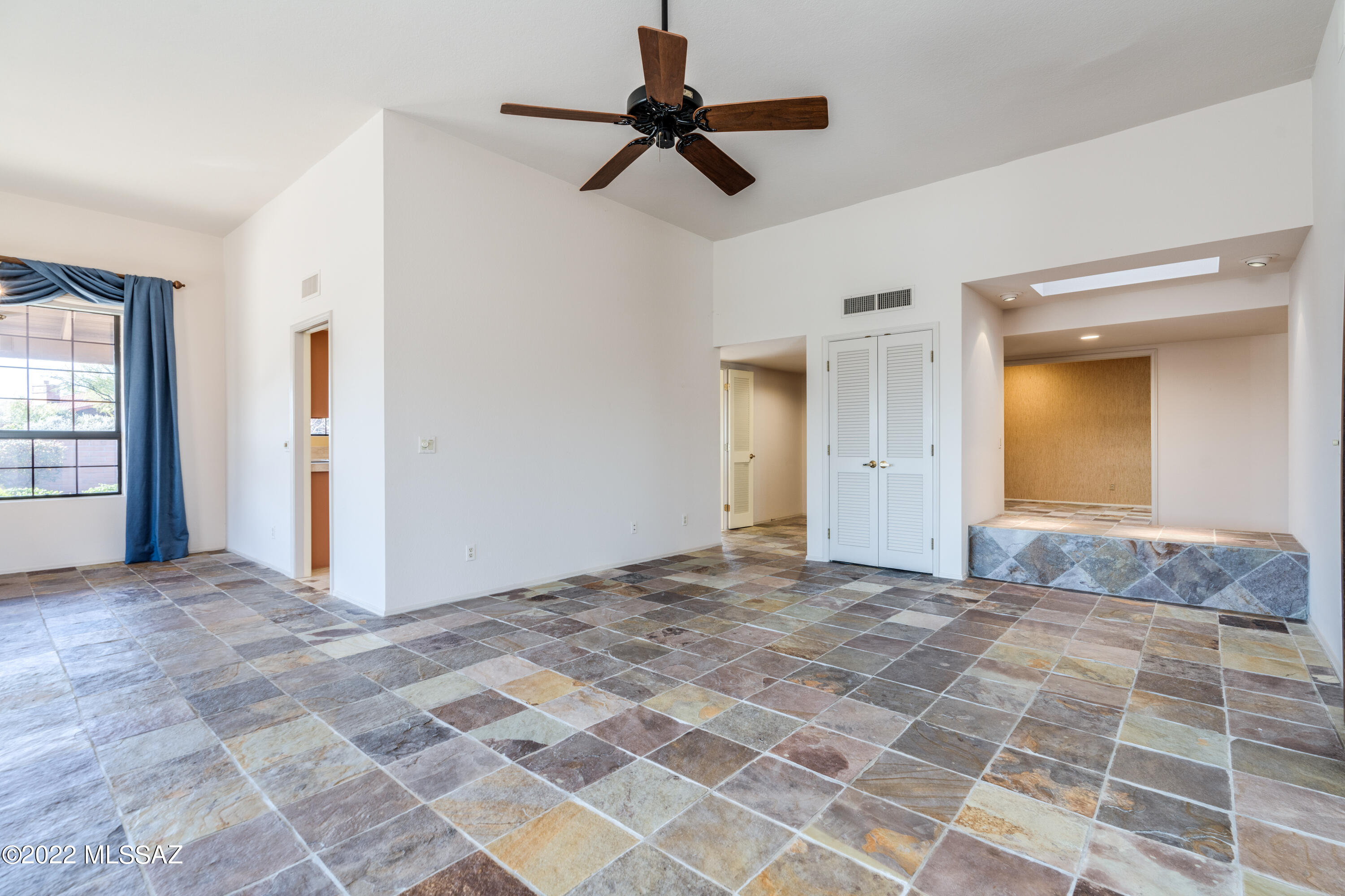 5460 N Via Velazquez