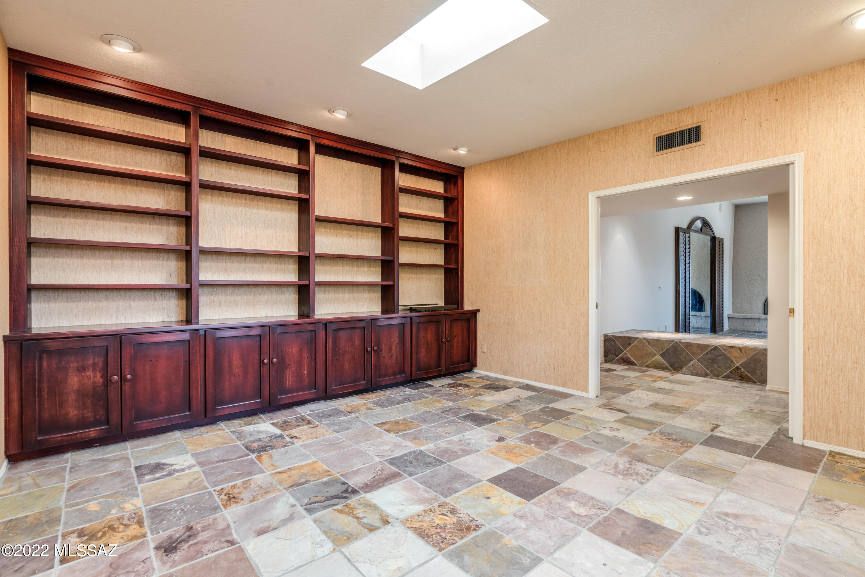 5460 N Via Velazquez