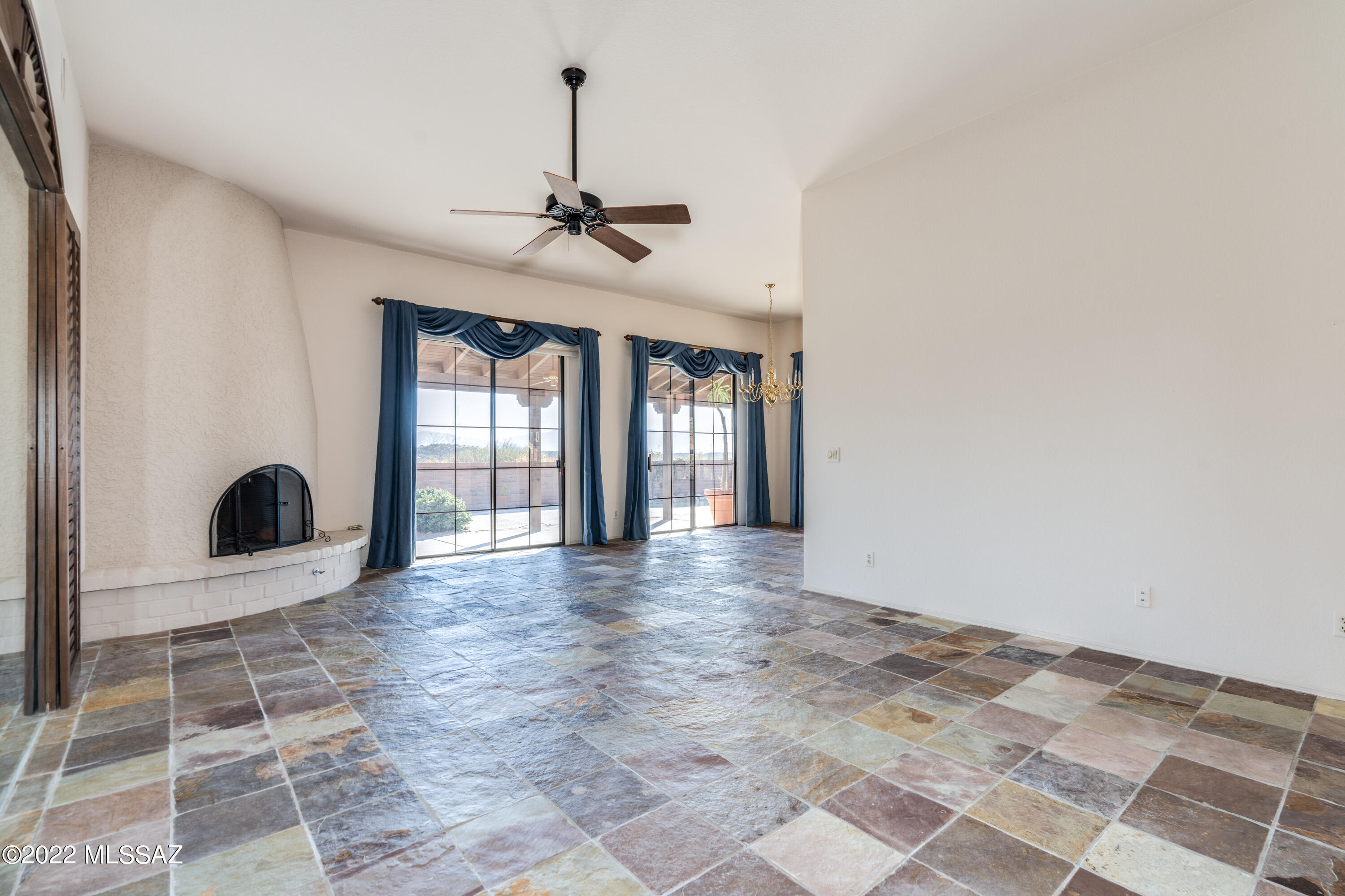 5460 N Via Velazquez