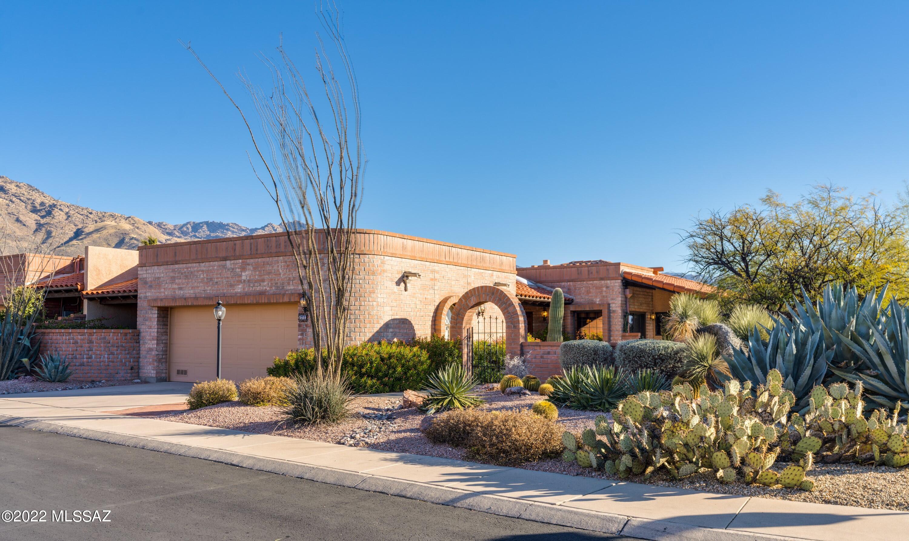 5460 N Via Velazquez