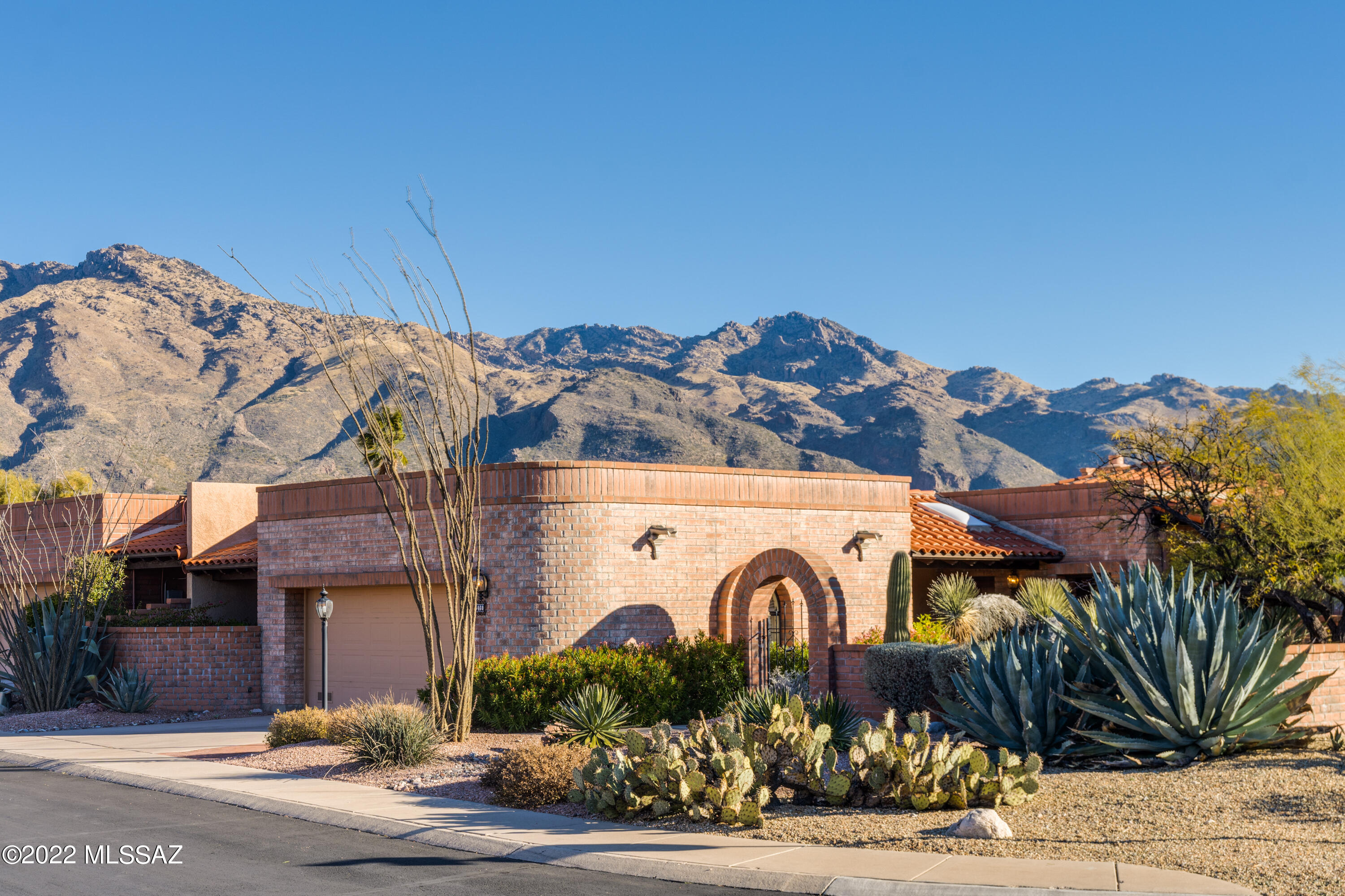 5460 N Via Velazquez