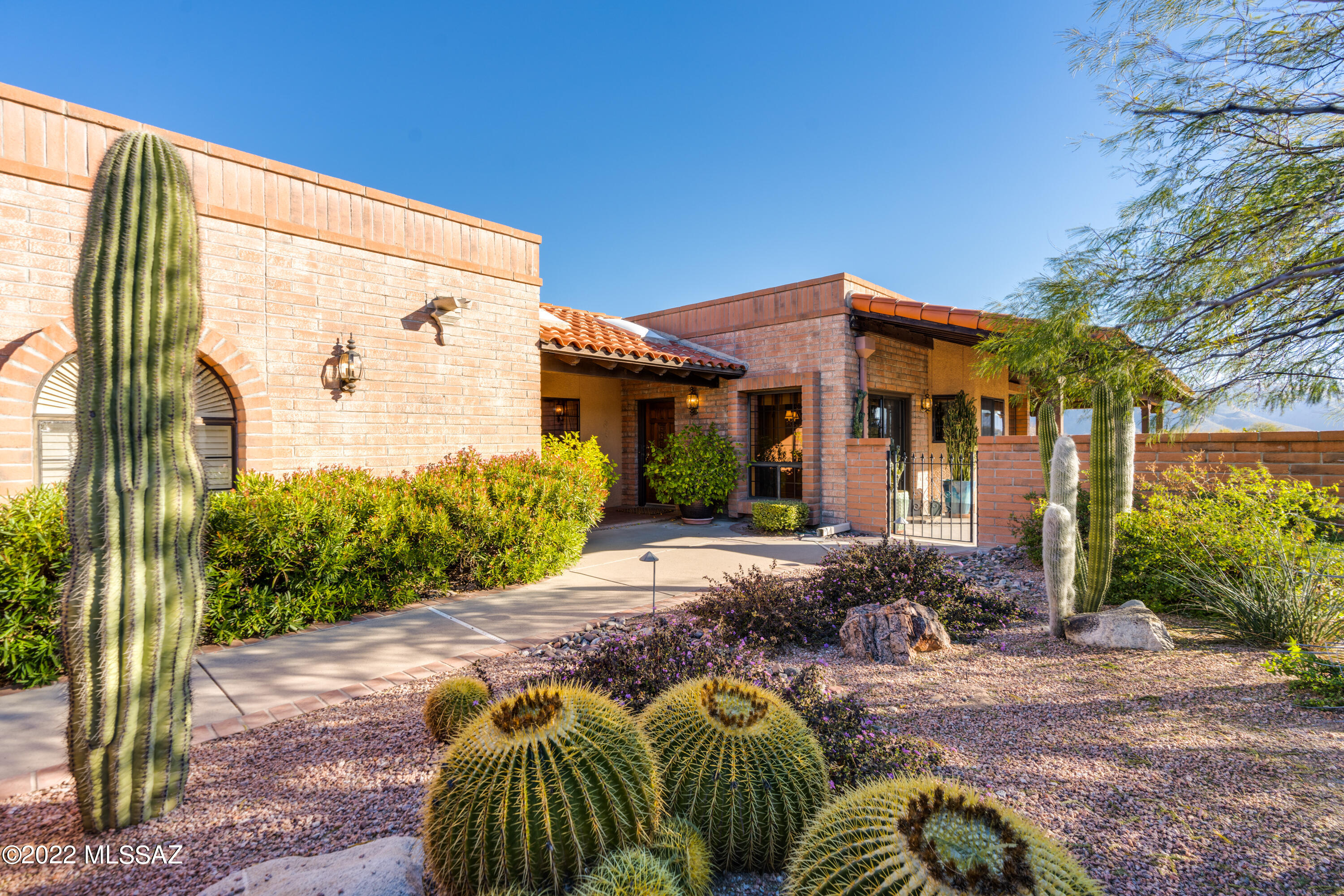 5460 N Via Velazquez