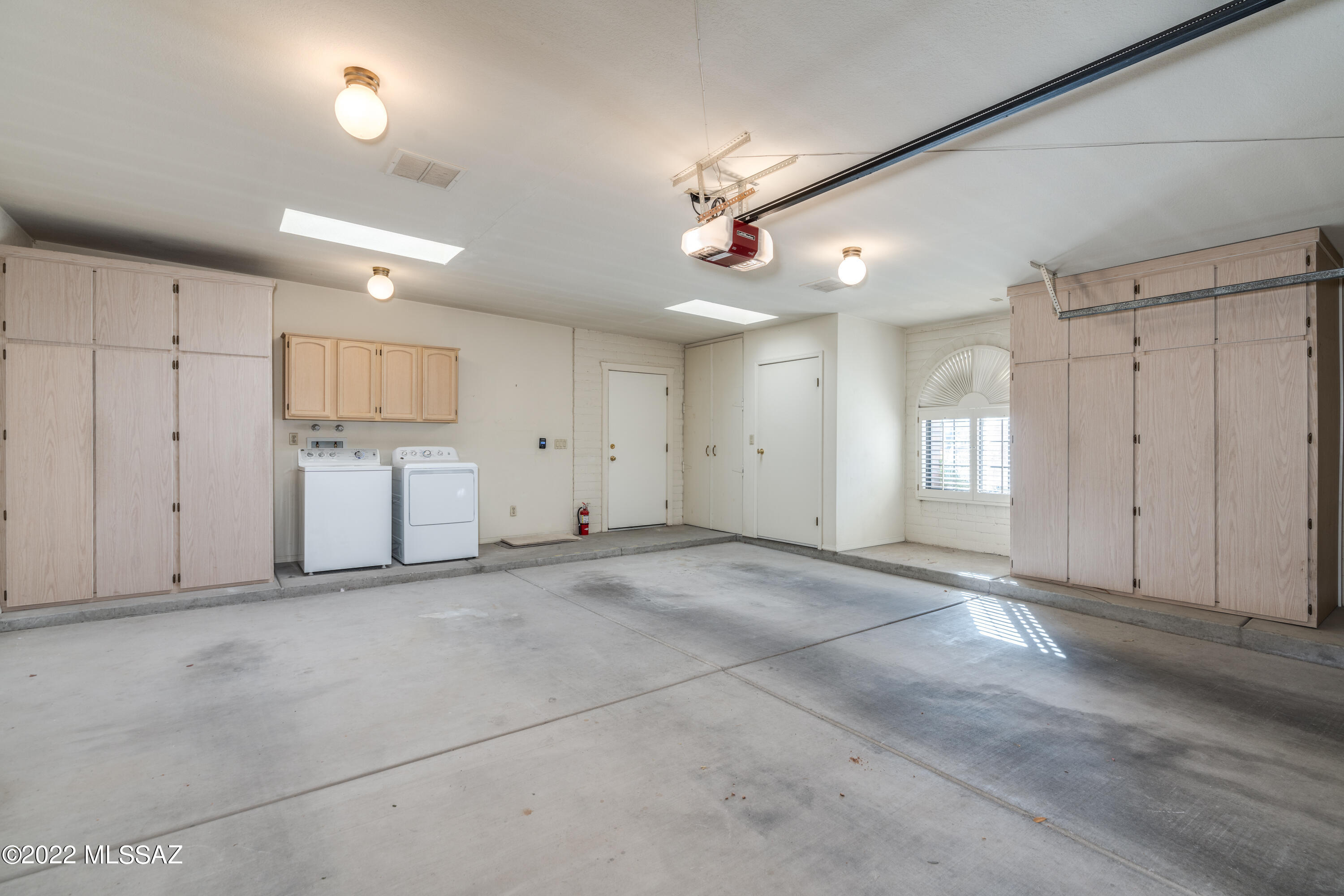 5460 N Via Velazquez