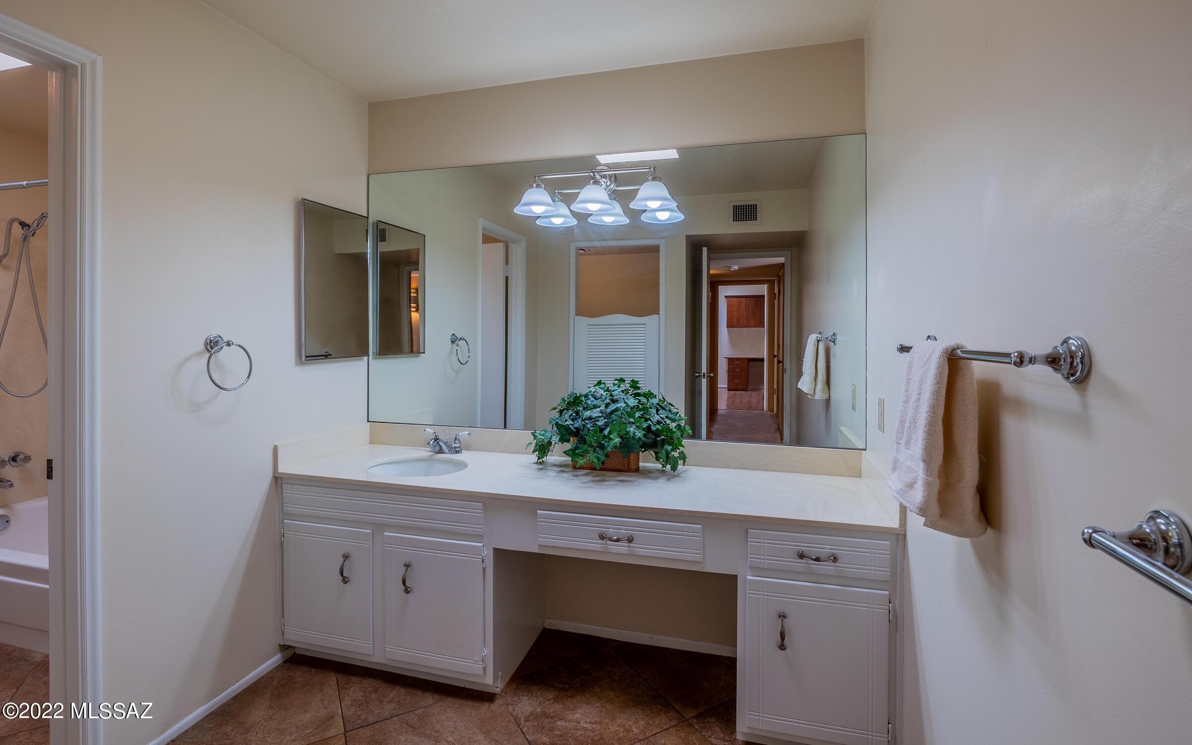 2610 N Camino Valle Verde
