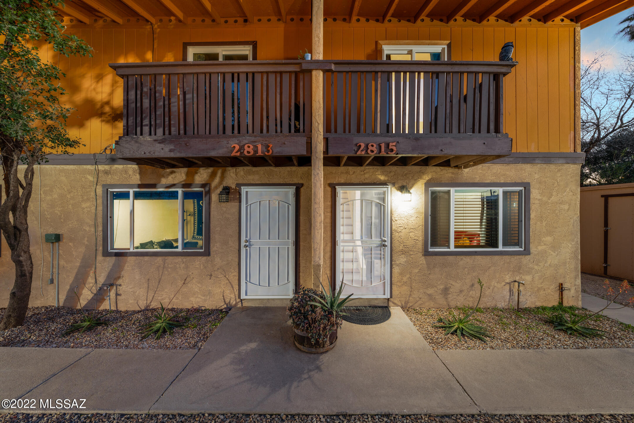 2809 N Mountain Avenue