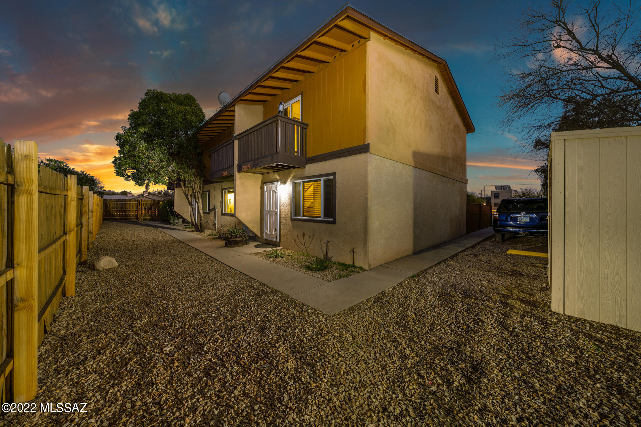 2809 N Mountain Avenue
