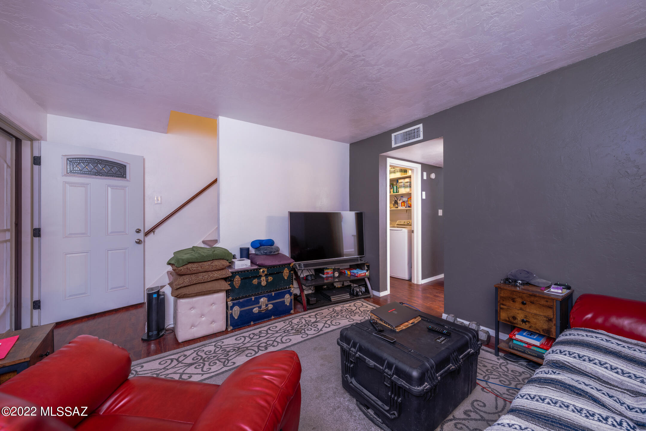 2809 N Mountain Avenue