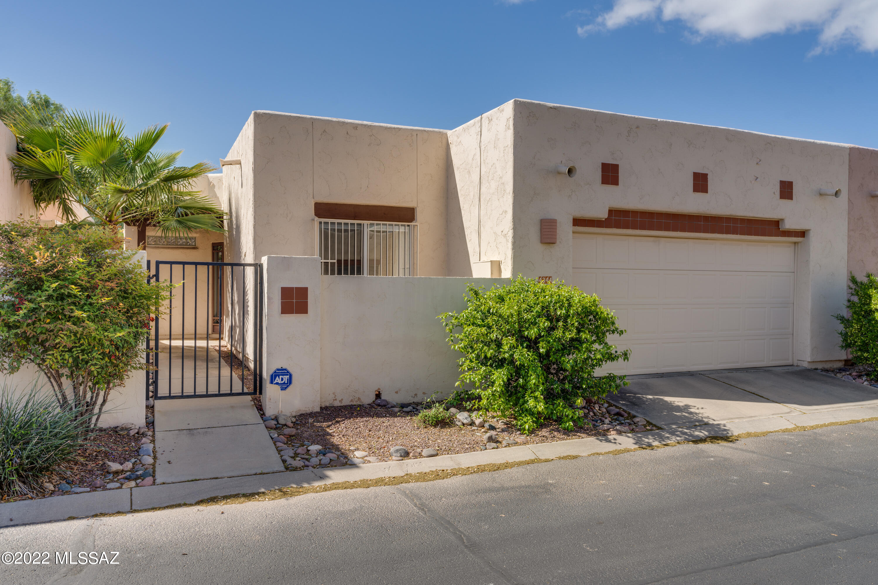 4344 E Ebony Lane
