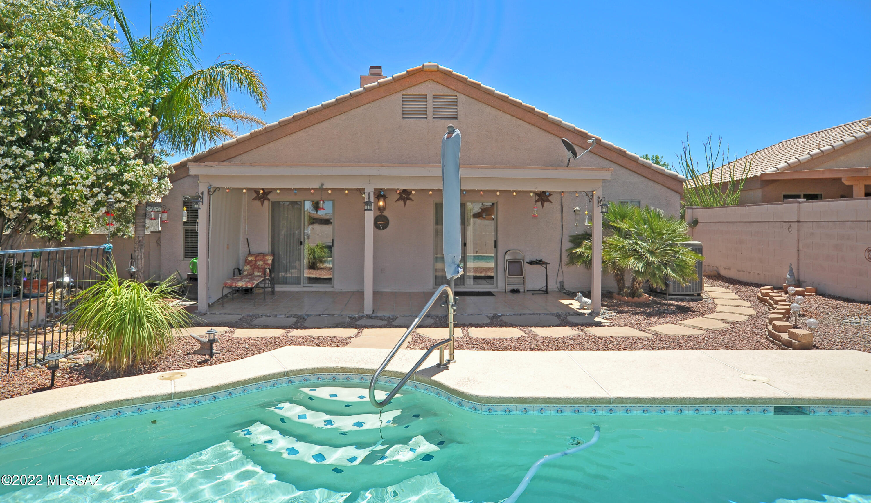 8304 S Via De Ellsworth