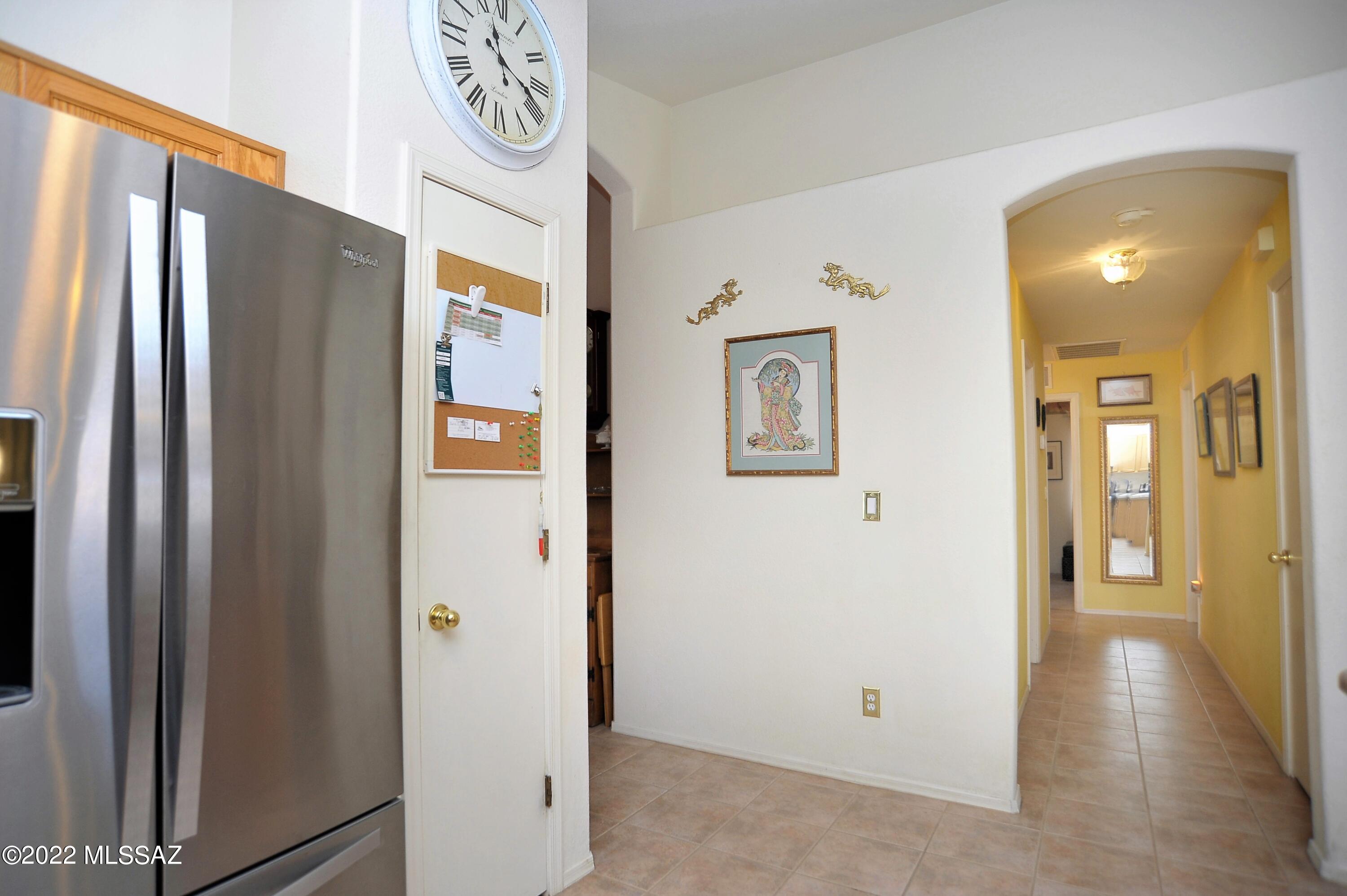 8304 S Via De Ellsworth