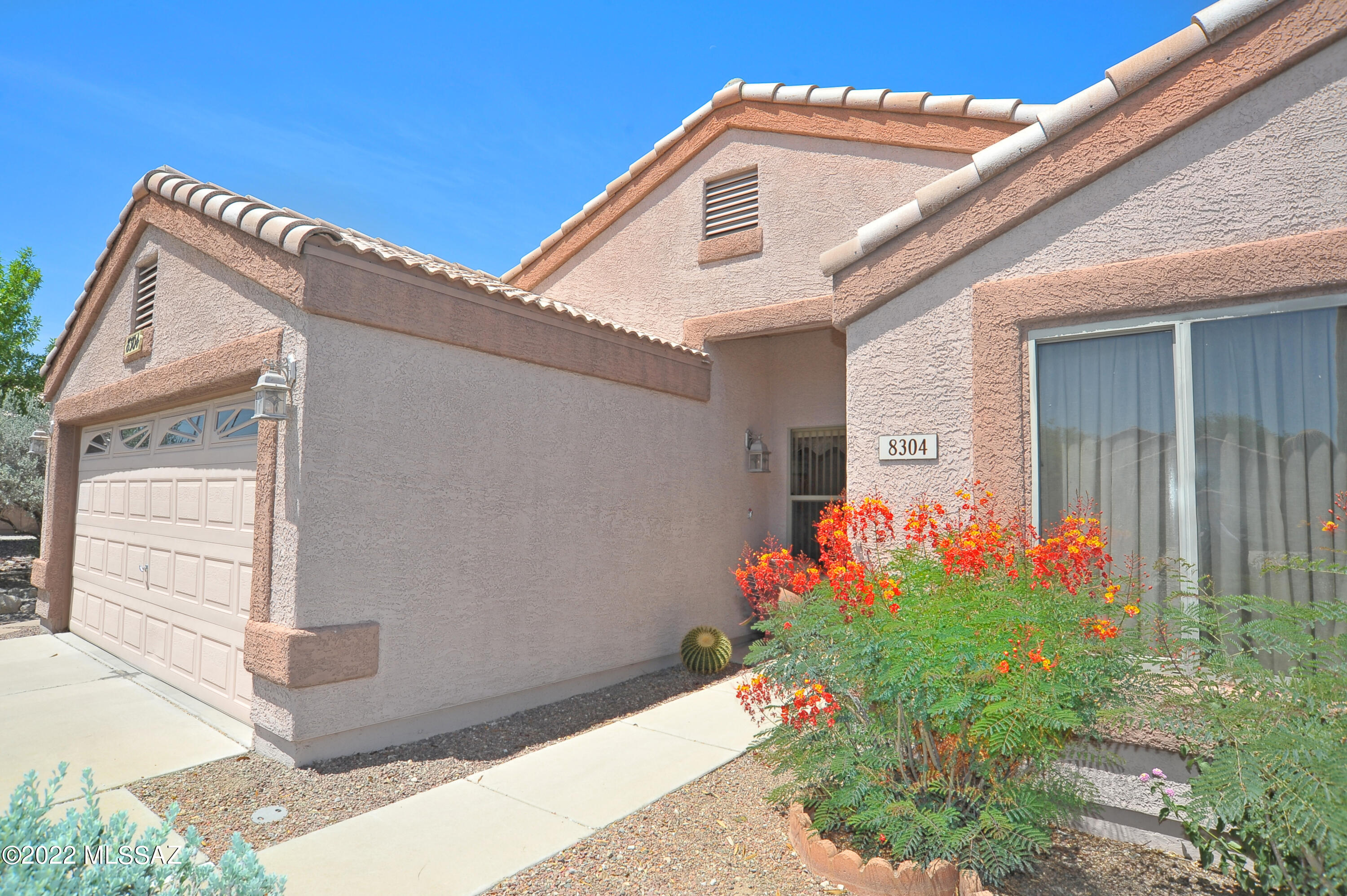 8304 S Via De Ellsworth