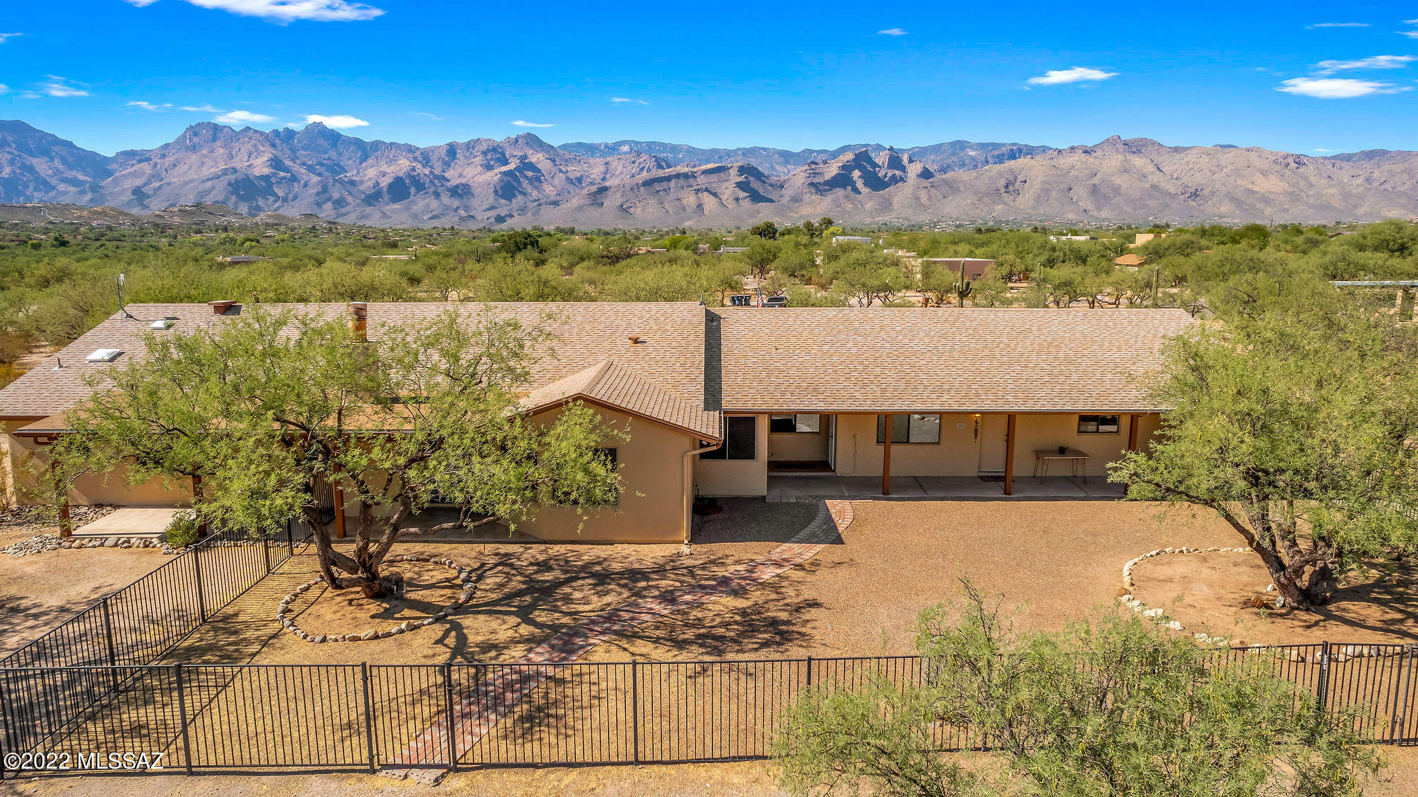 8770 E Eagle Feather Road