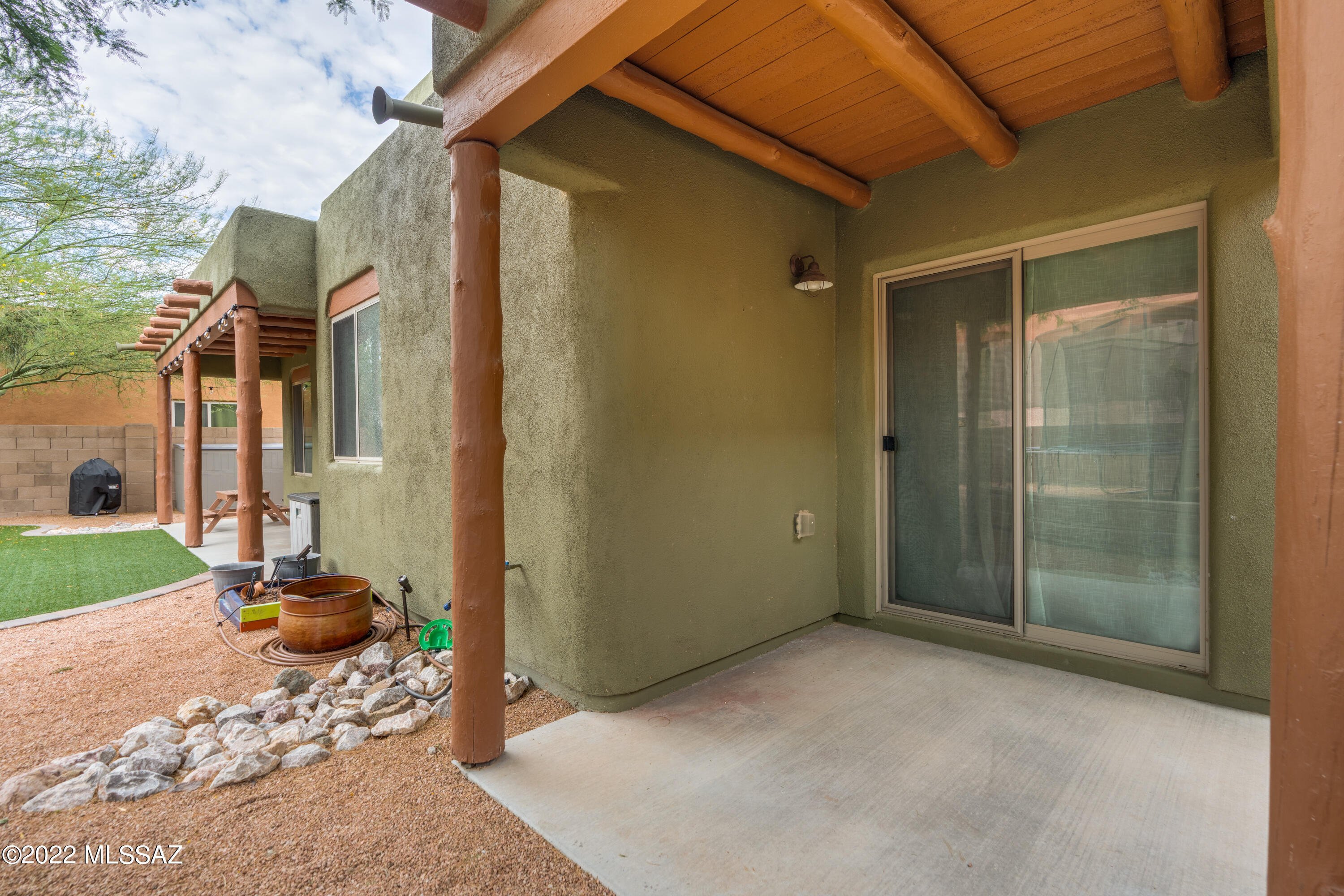 9968 N Crook Lane