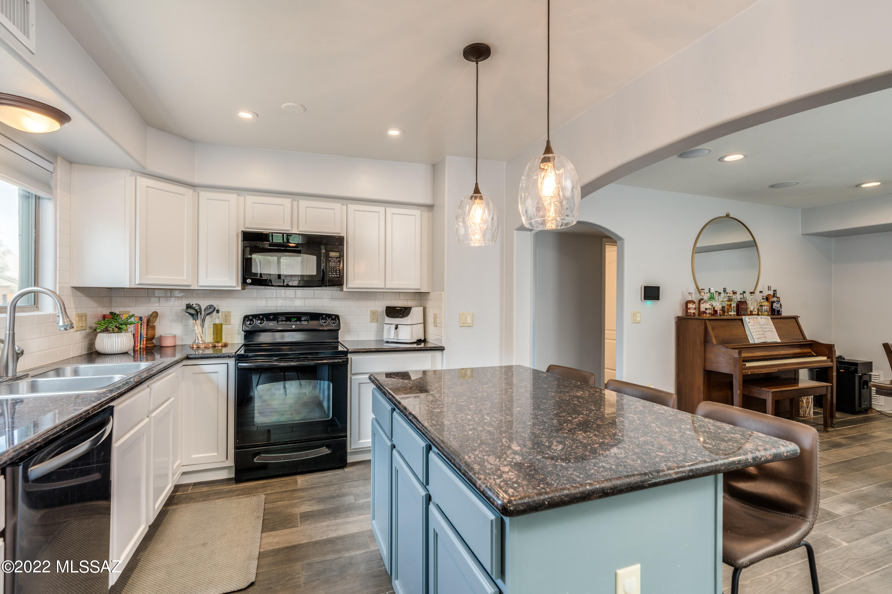 9968 N Crook Lane