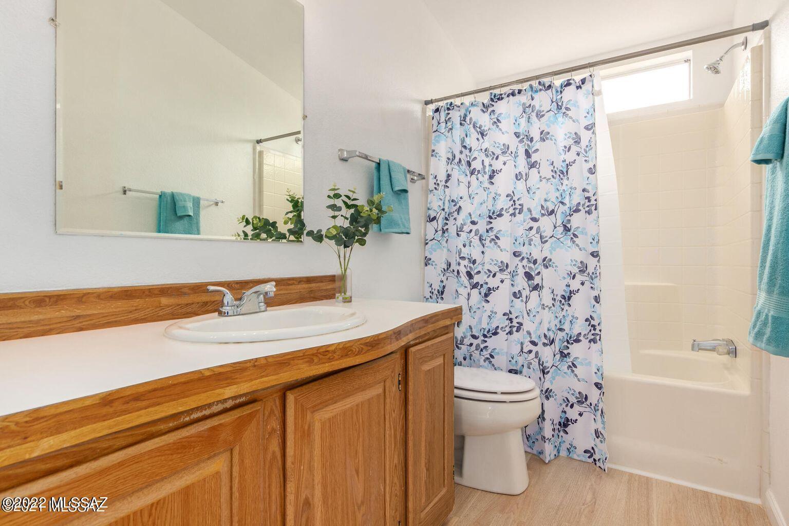 6645 E Calle Luna Vista