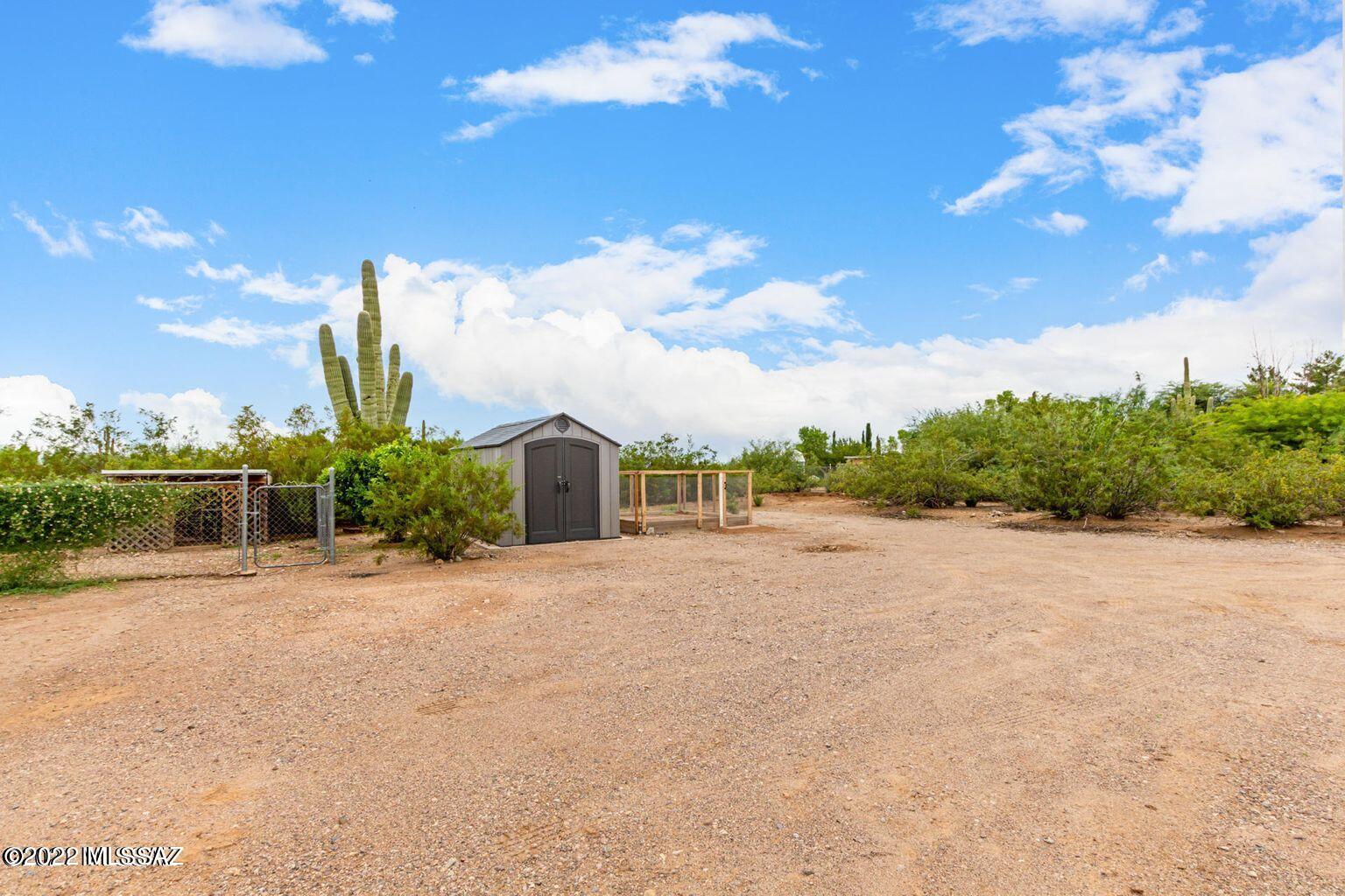 6645 E Calle Luna Vista