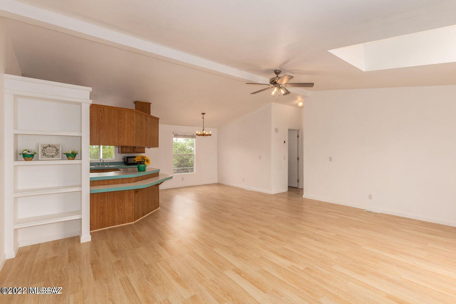 6645 E Calle Luna Vista