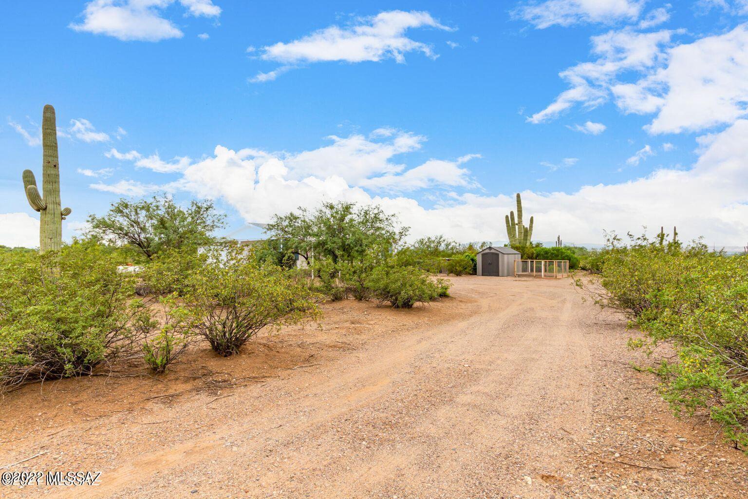 6645 E Calle Luna Vista