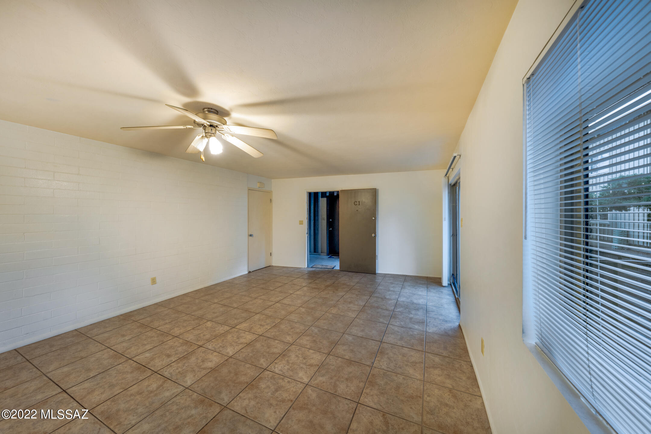 2525 N Alvernon Way Unit: C1