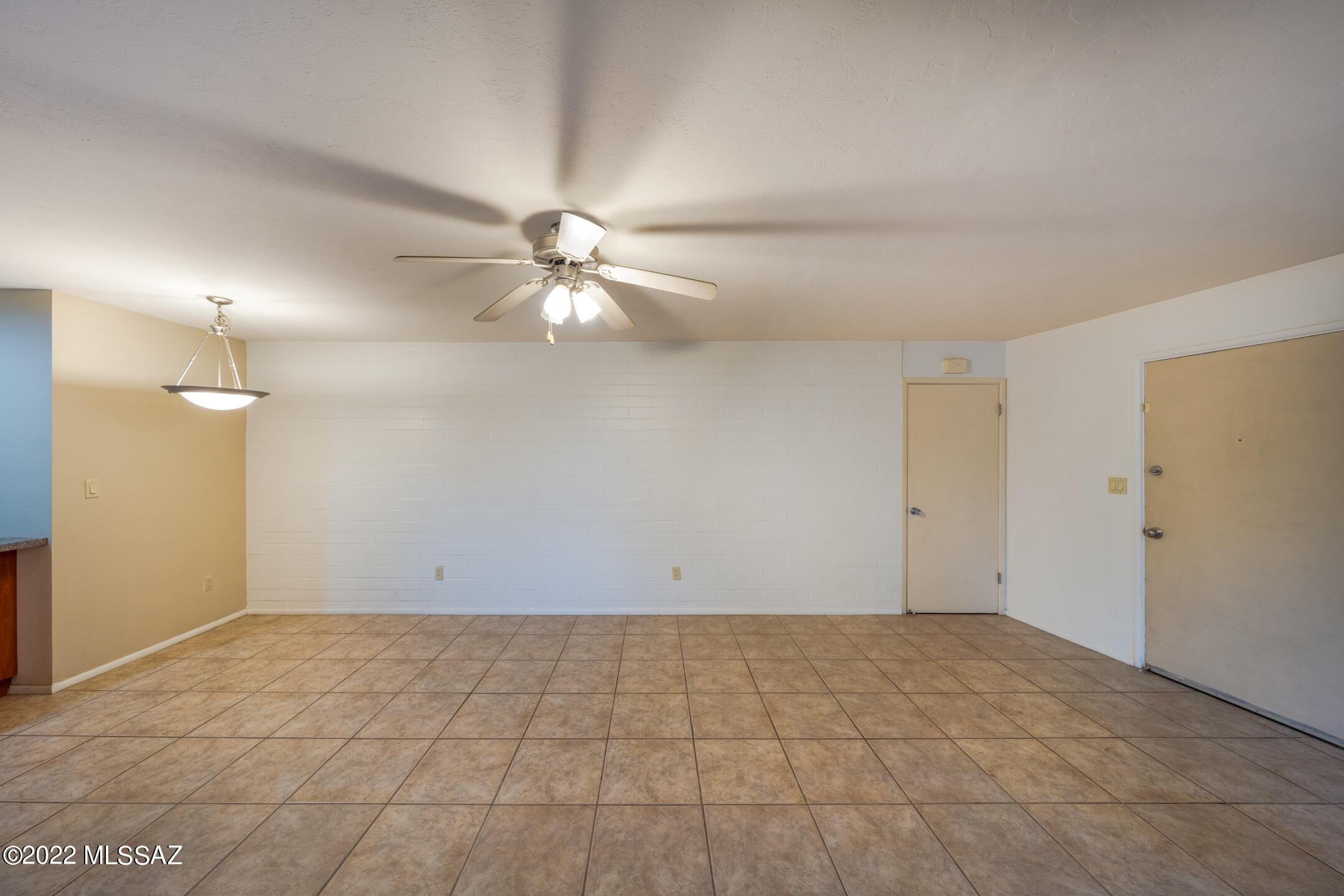 2525 N Alvernon Way Unit: C1
