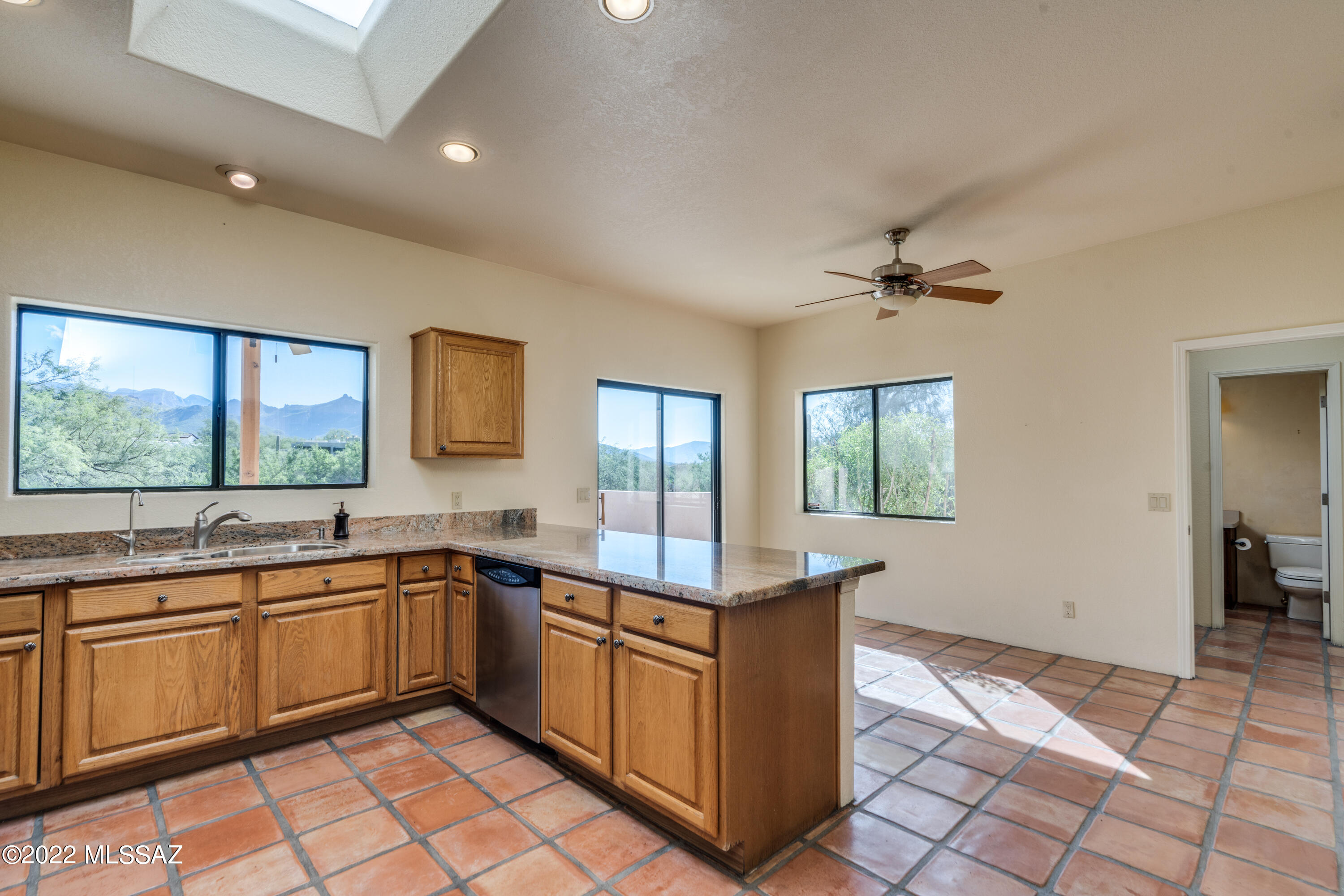 5720 N Chieftan Trail