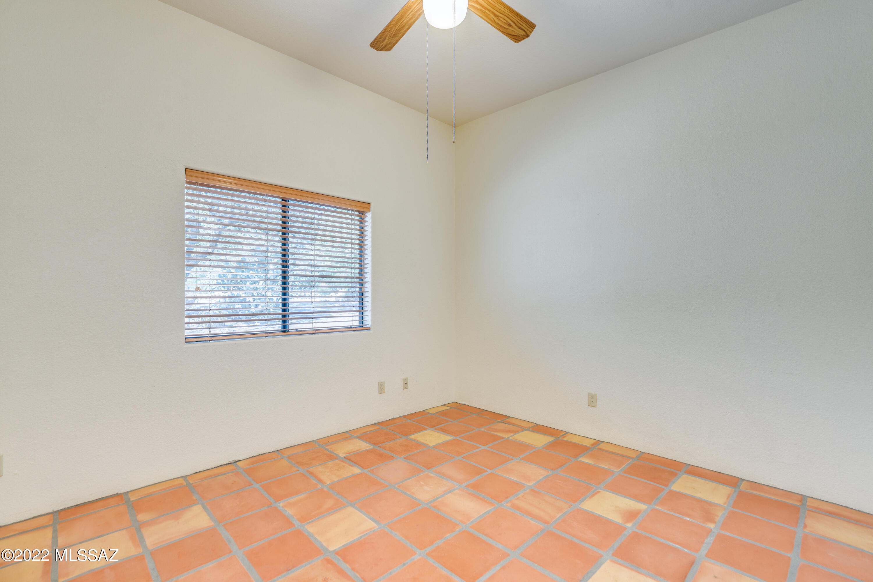 5720 N Chieftan Trail