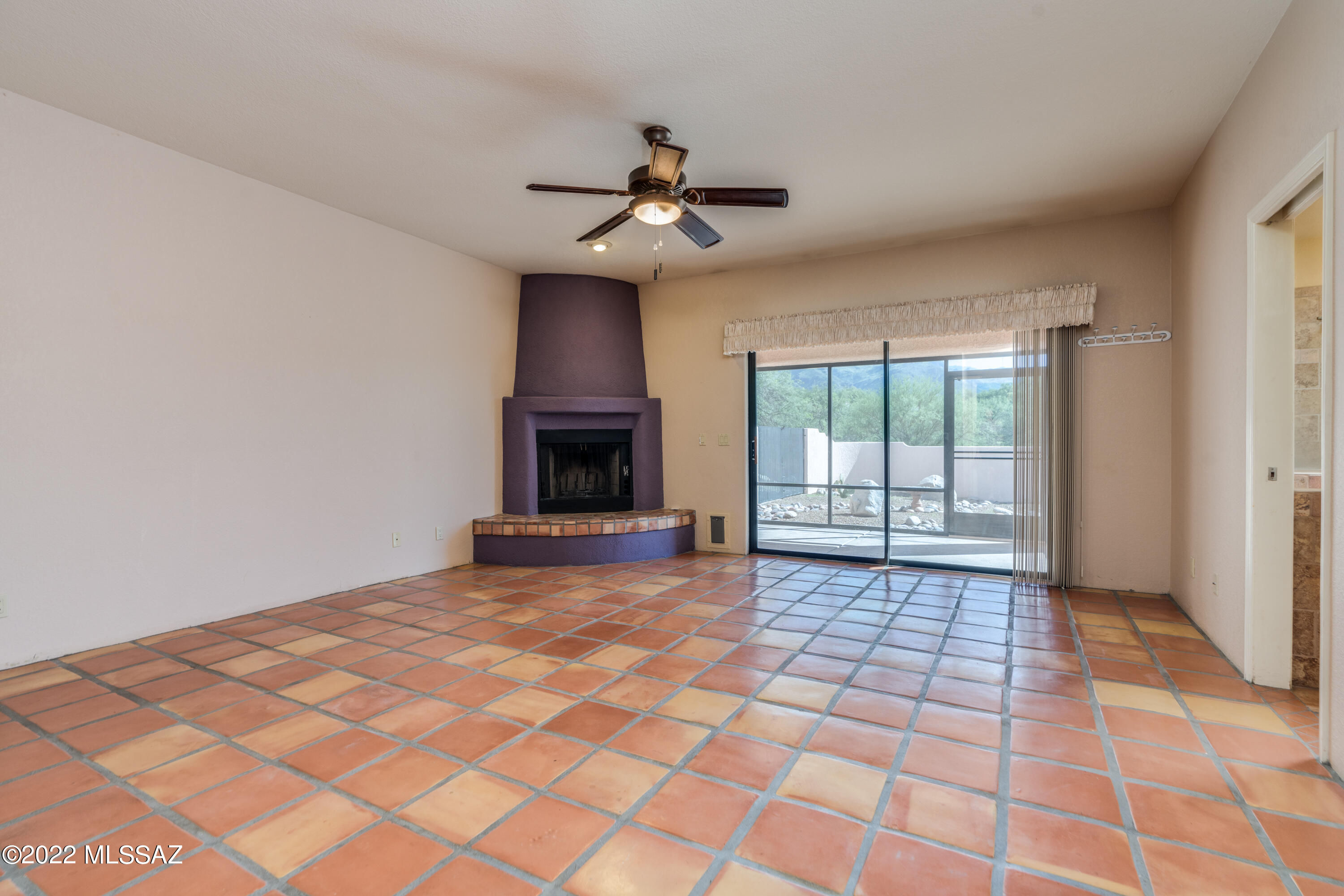 5720 N Chieftan Trail