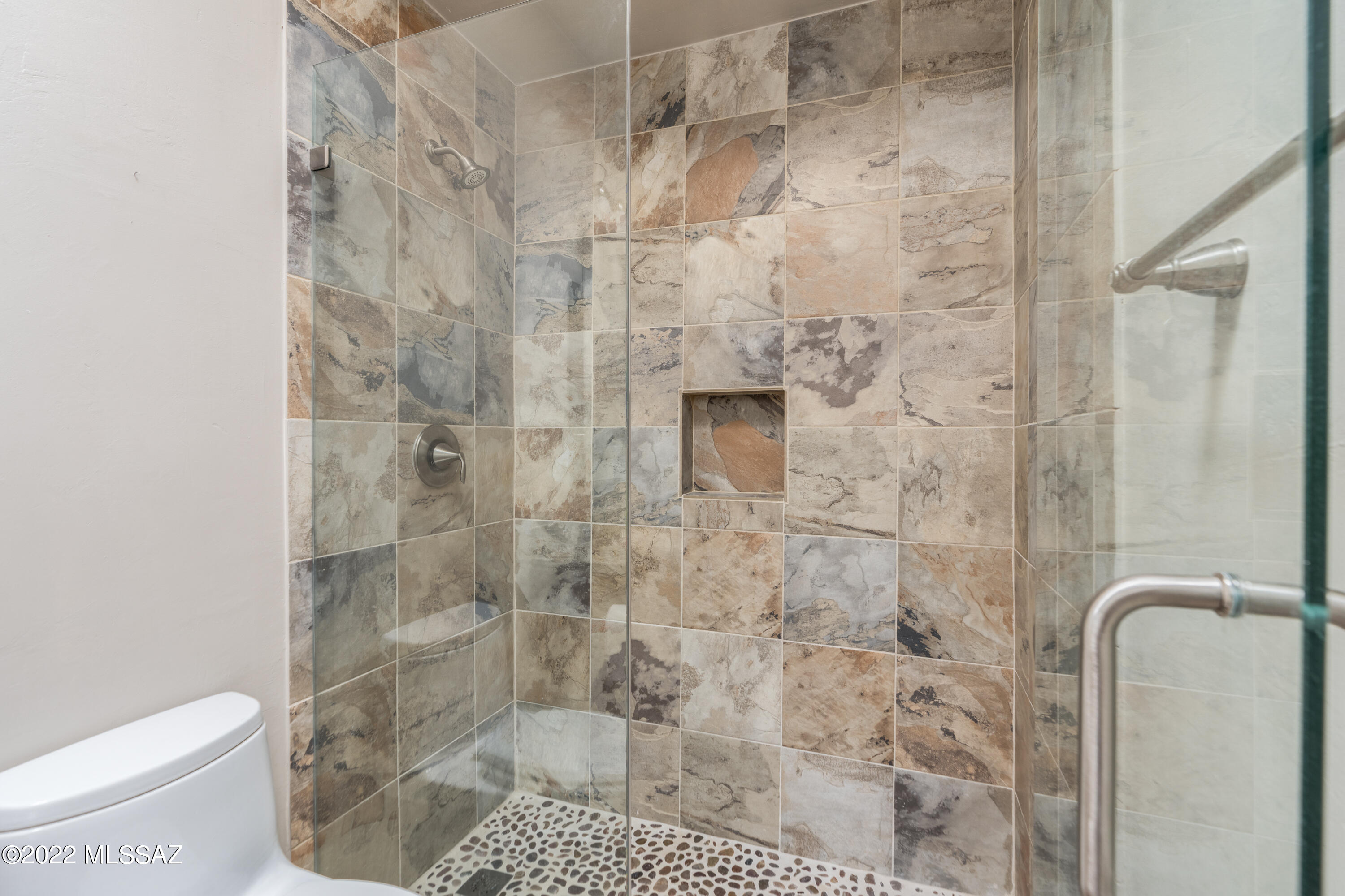 5720 N Chieftan Trail