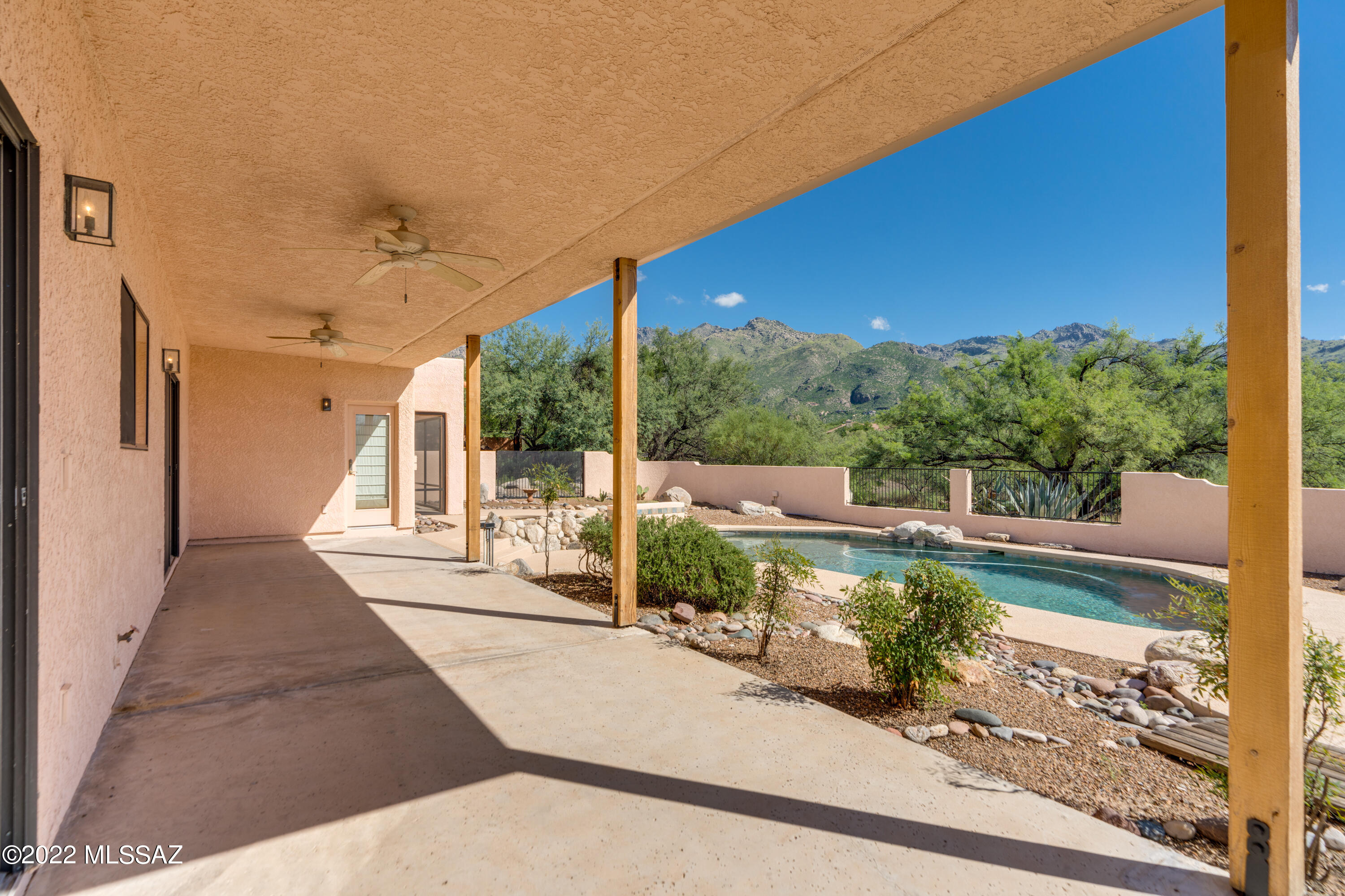 5720 N Chieftan Trail