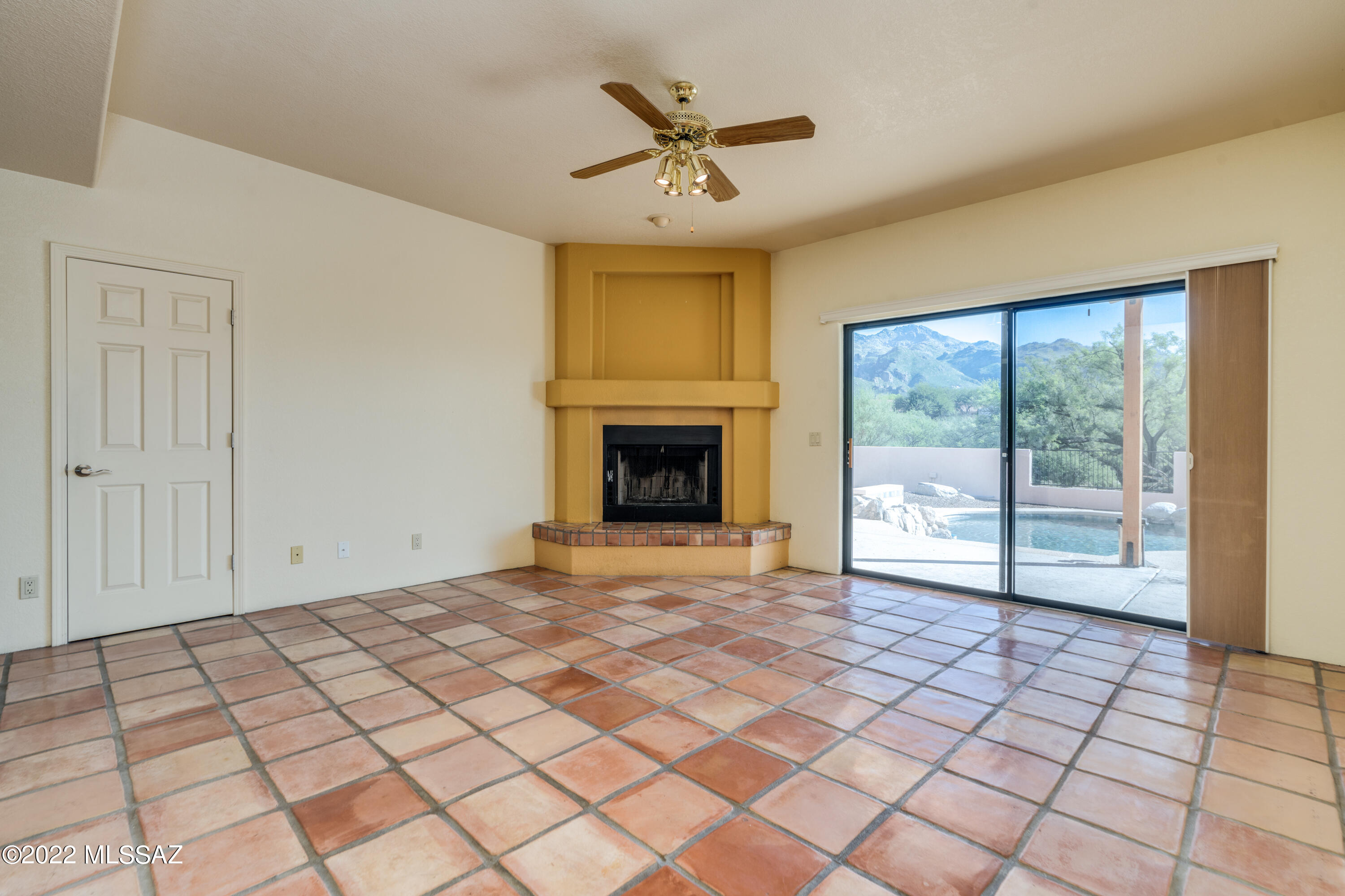 5720 N Chieftan Trail