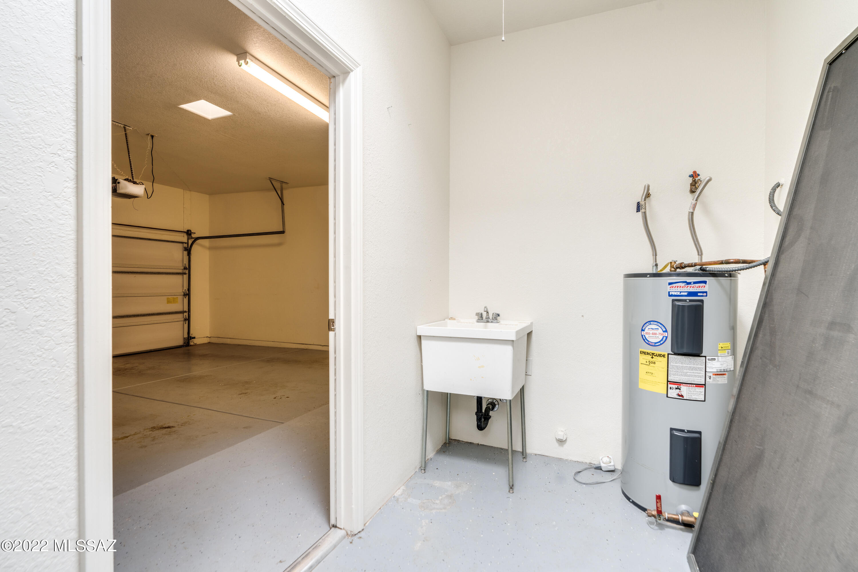 5720 N Chieftan Trail