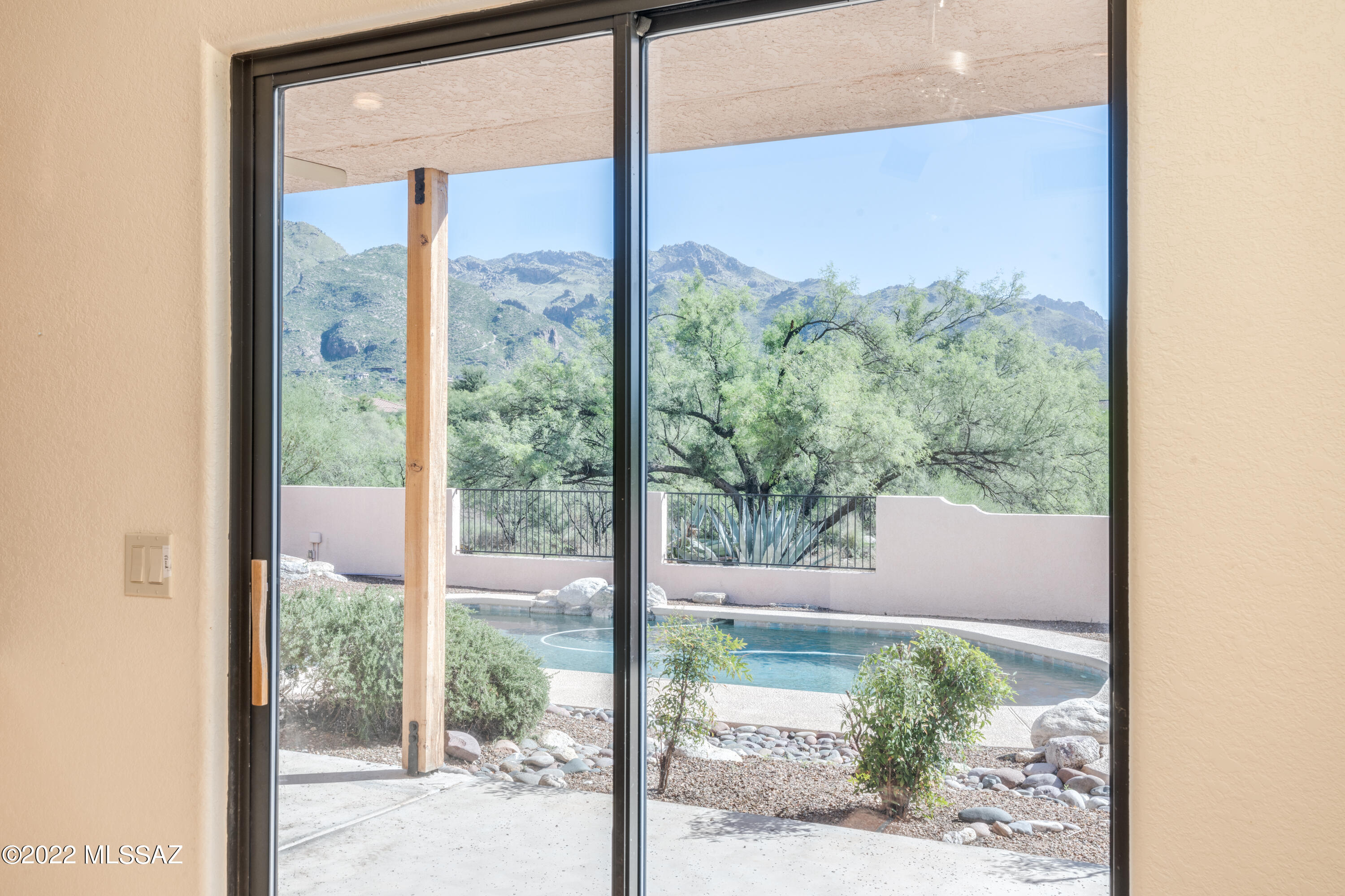 5720 N Chieftan Trail