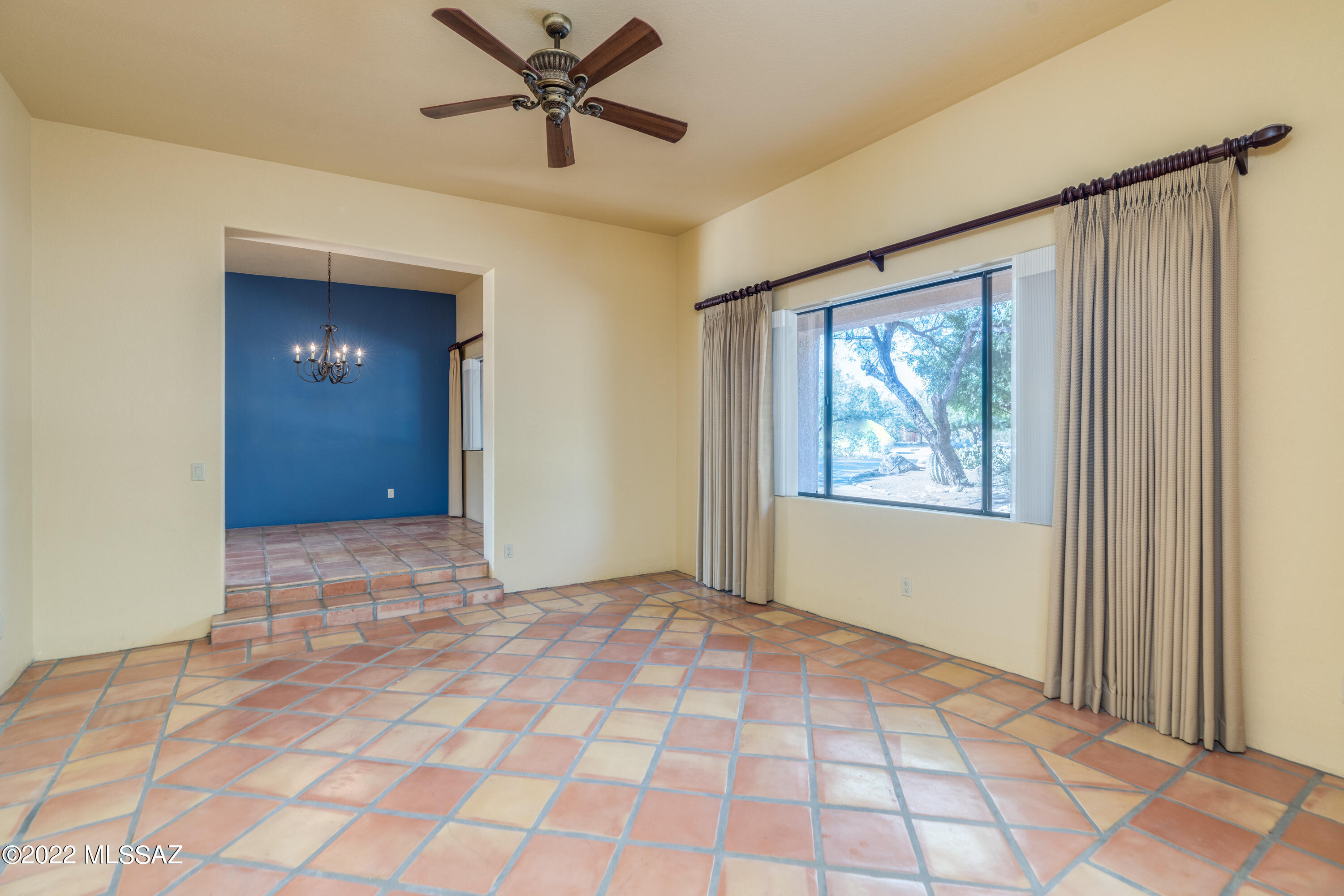 5720 N Chieftan Trail